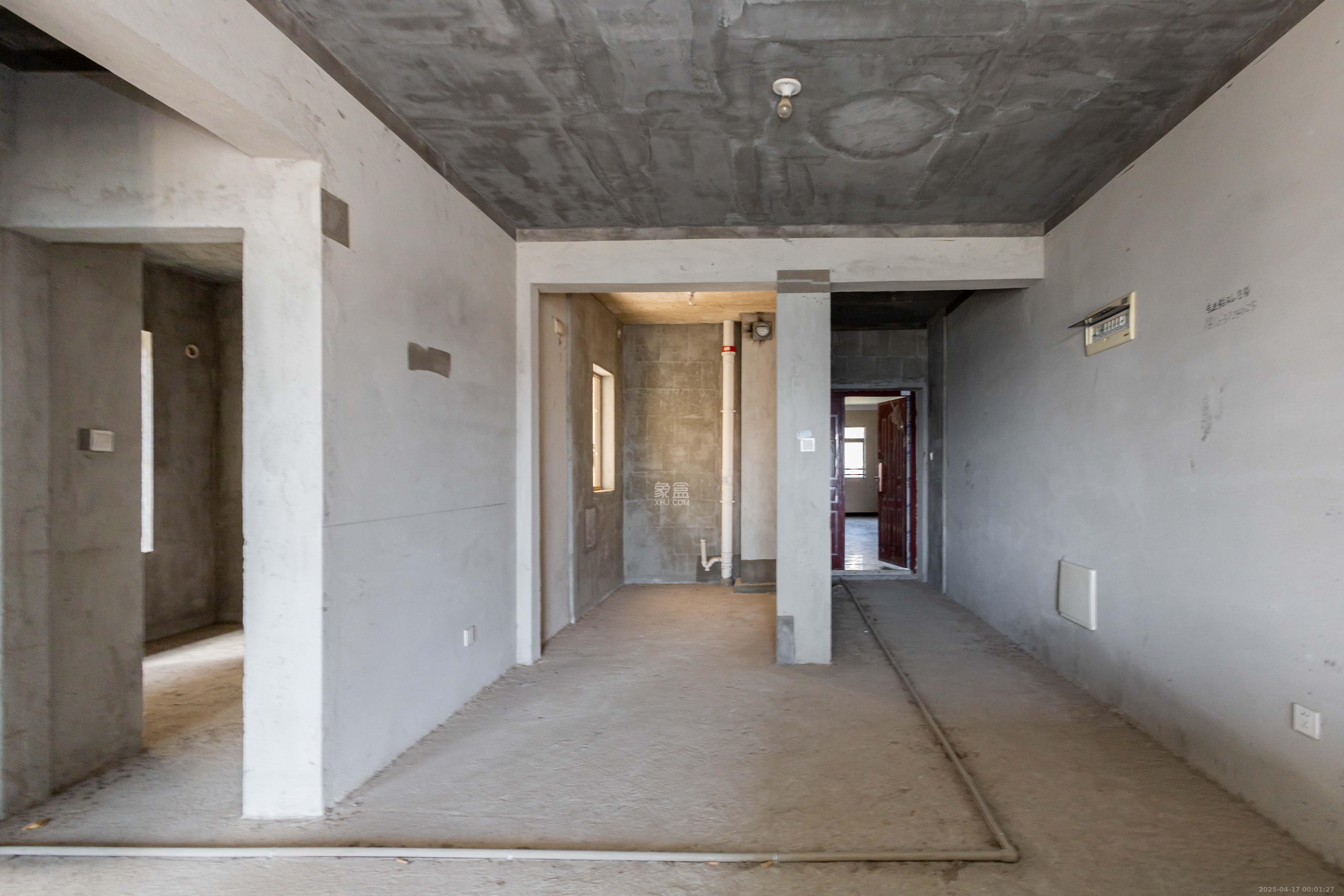 中交中央公园D4区 2室2厅1卫 75.0万 中交中央公园D4区 2室2厅1卫 75.0万客厅