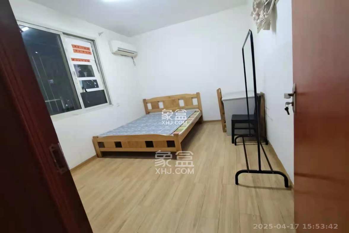 三兴公寓(三兴小区) 3室2厅1卫 3000.0元/月 三兴公寓(三兴小区) 3室2厅1卫 3000.0元/月室内图