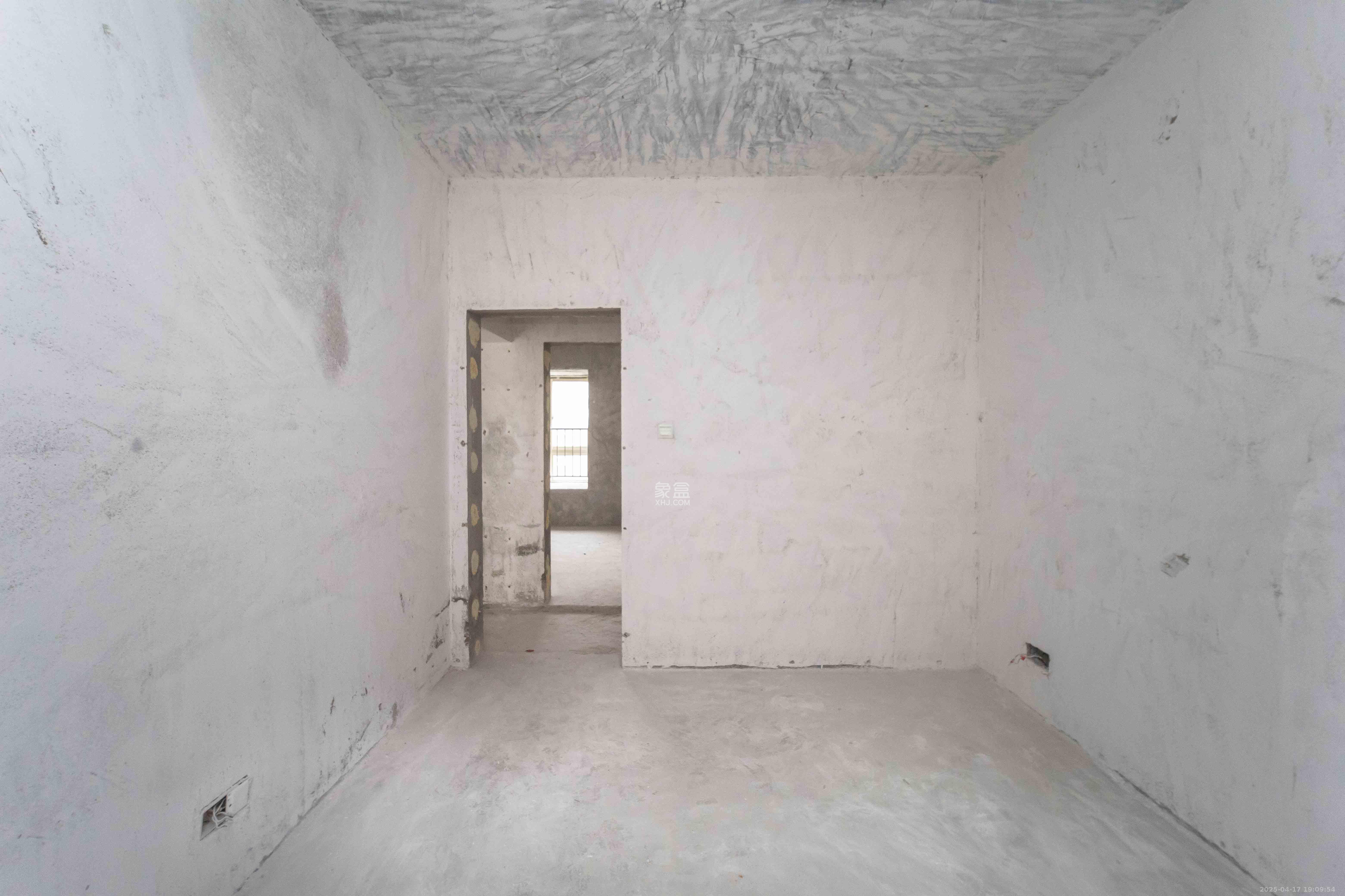 上河国际C区 3室2厅1卫 98.0万 上河国际C区 3室2厅1卫 98.0万卧室