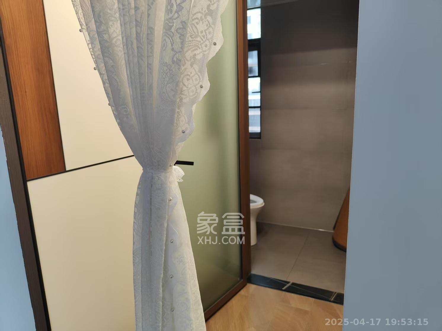 日盛湖湘花苑  4室2厅2卫   3700.00元/月室内图