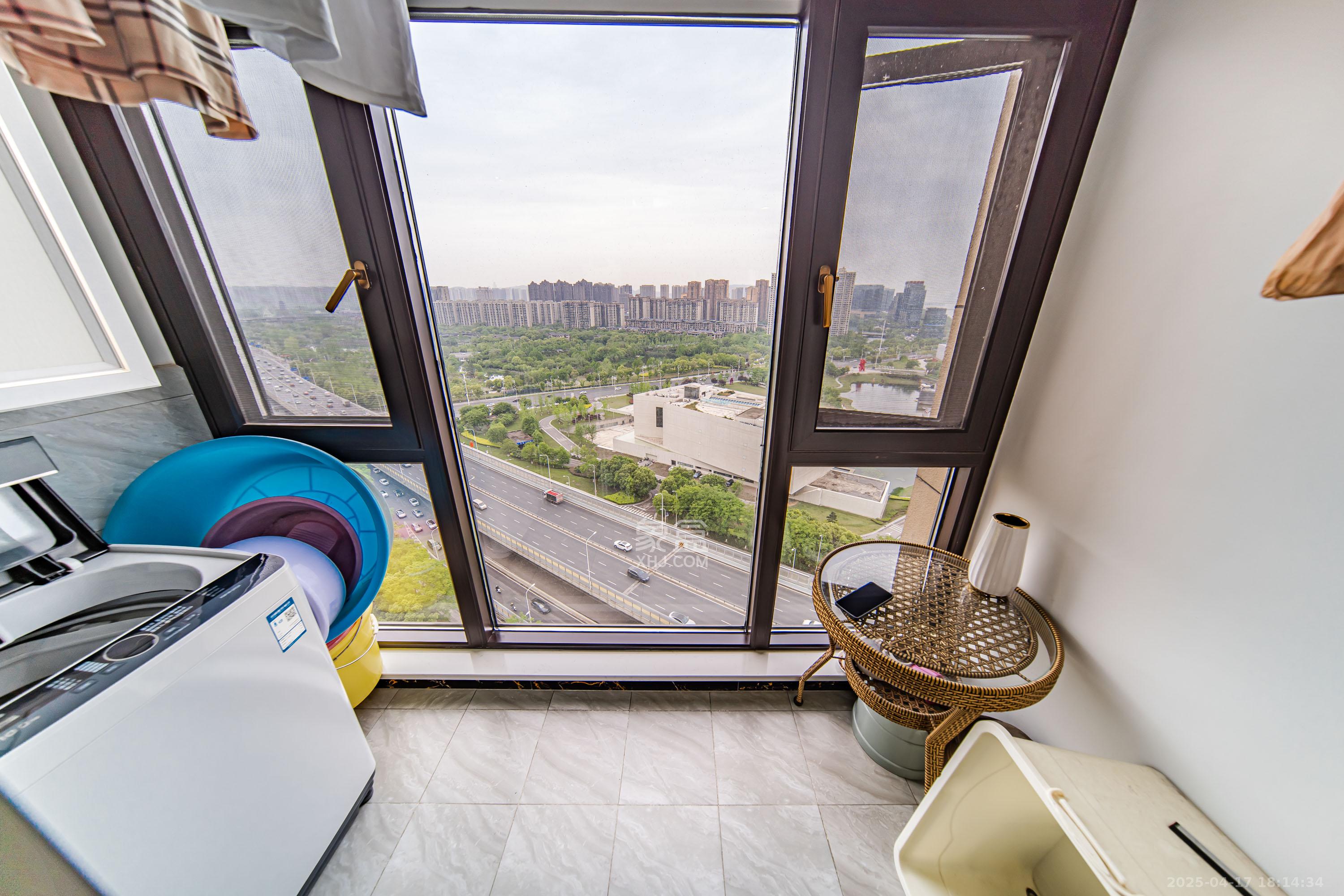 湘熙水郡（观澜海赋家园）  4室2厅2卫    160.0万阳台