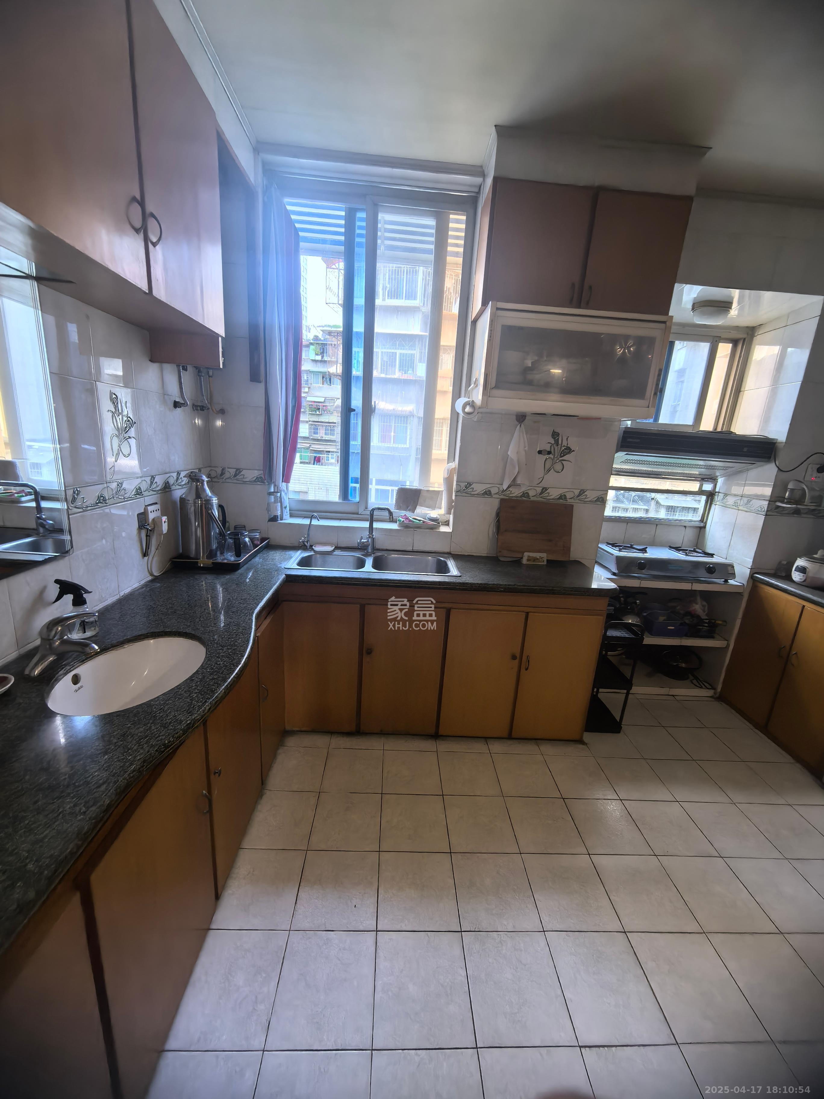 公用事业管理局宿舍  2室2厅1卫    2000.0元/月 公用事业管理局宿舍  2室2厅1卫    2000.0元/月室内图