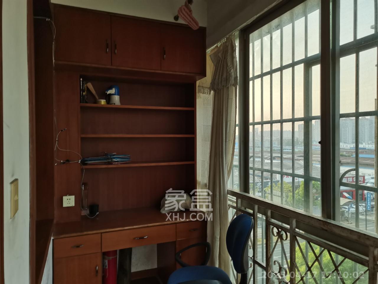 中南汽车世界  2室1厅1卫   1100.00元/月室内图