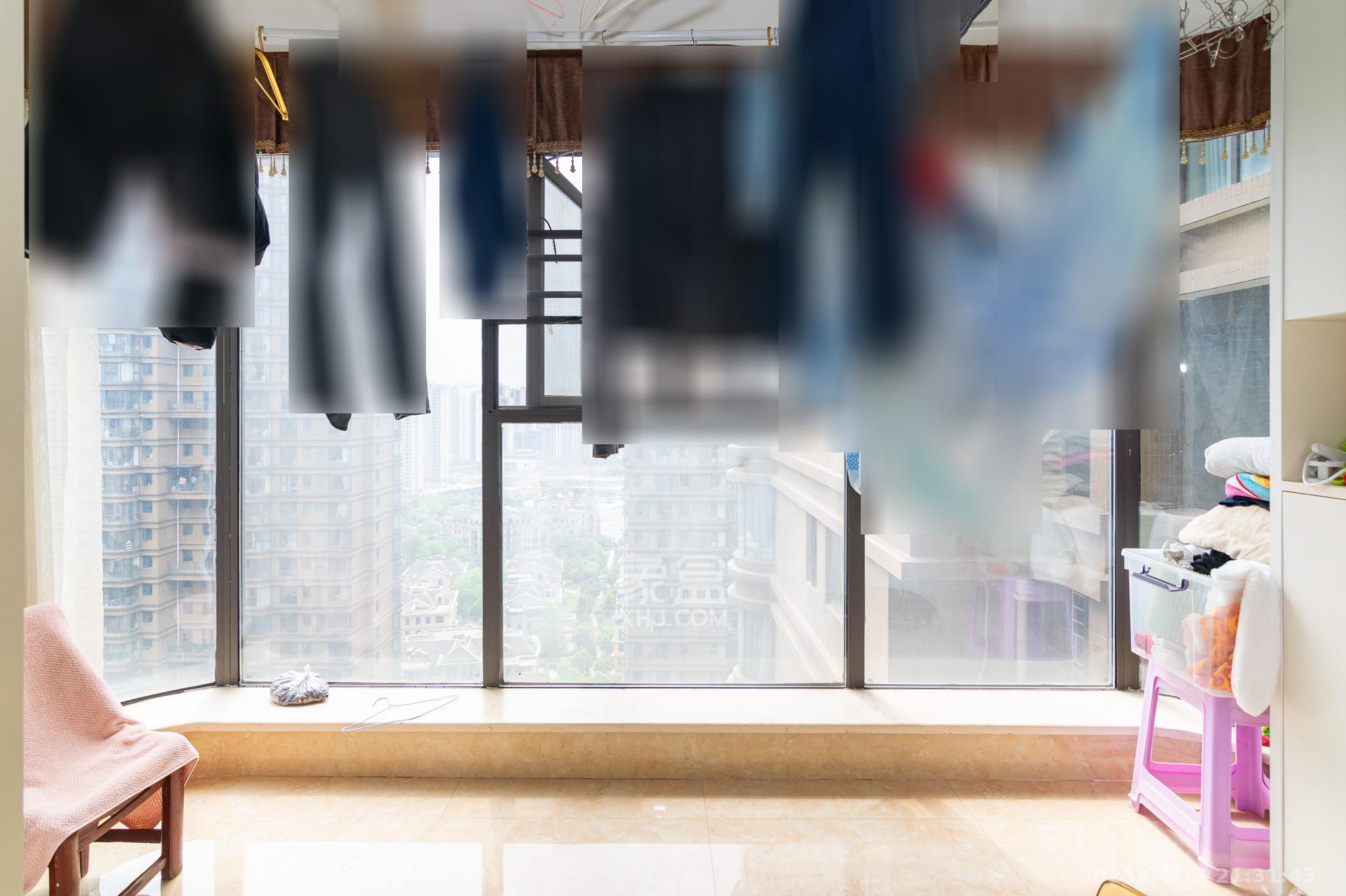 润和紫郡一期 4室2厅2卫 90.0万 润和紫郡一期 4室2厅2卫 90.0万阳台