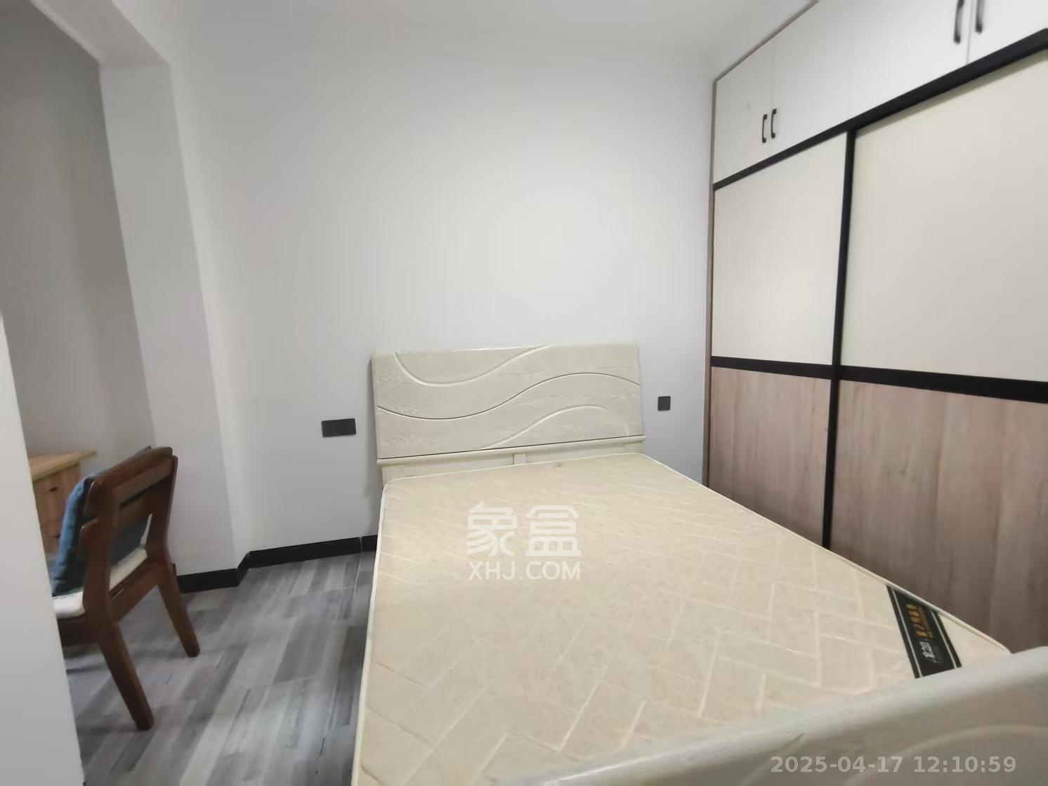枫树园  2室1厅1卫   2500.00元/月室内图1