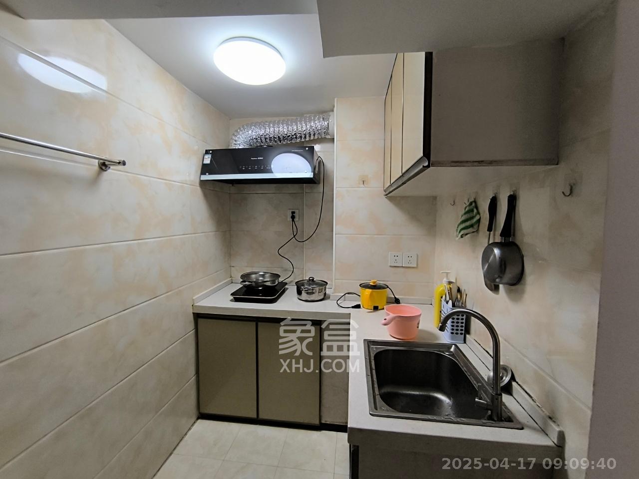 洋湖时代 3室1厅2卫 2600.0元/月 洋湖时代 3室1厅2卫 2600.0元/月室内图