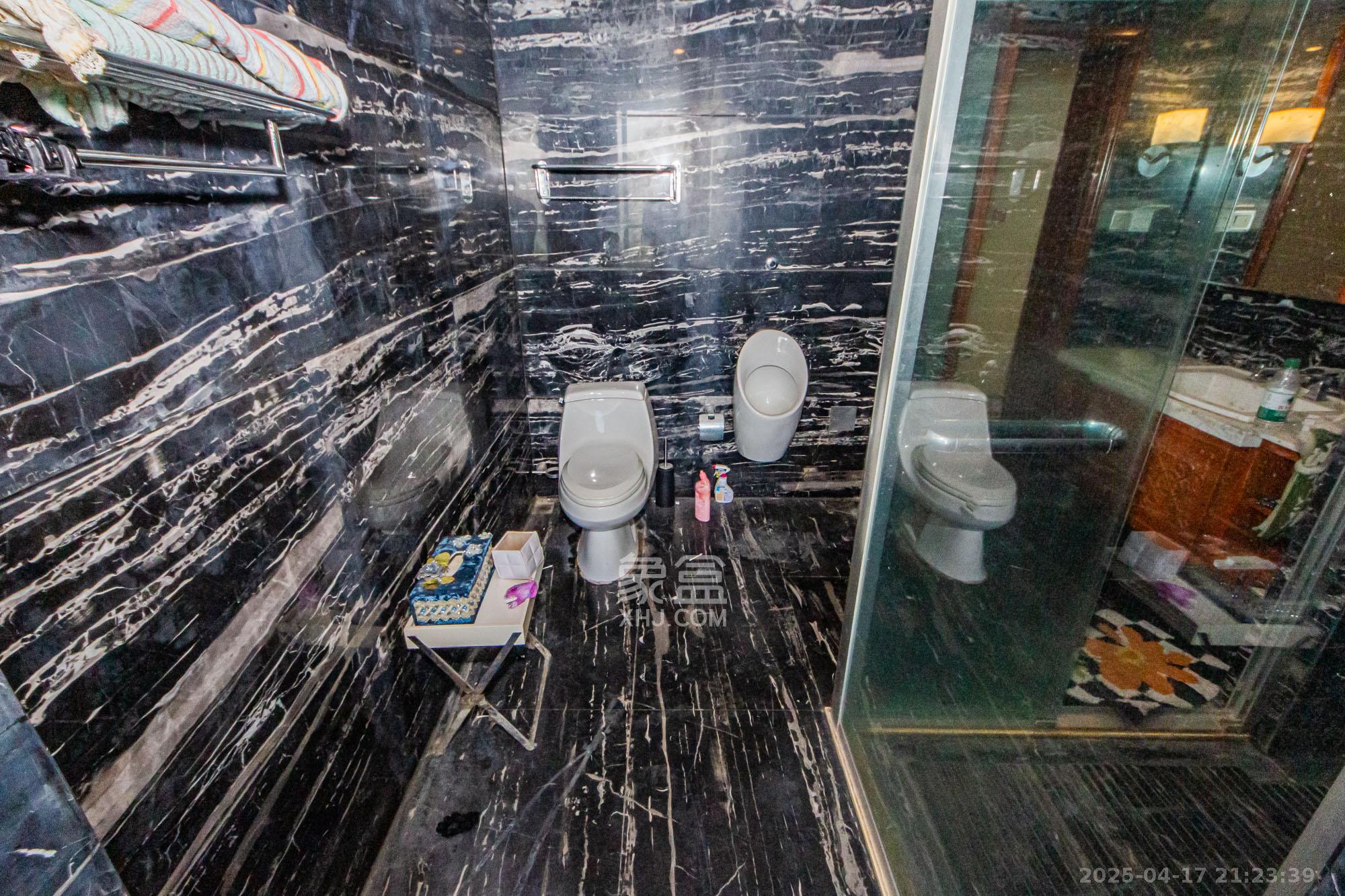 北辰三角洲D3区  4室3厅4卫    460.0万卫生间