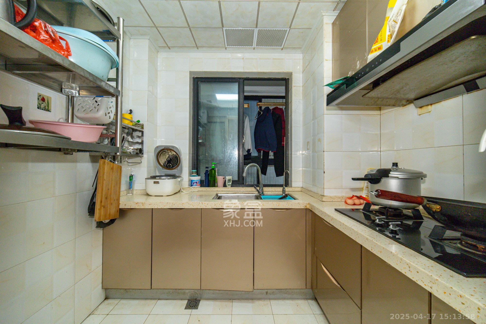 尚都花园城  3室2厅1卫    68.0万厨房