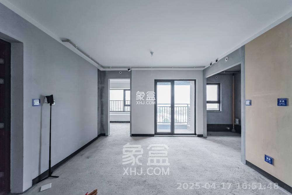 建发玖洲和玺  4室2厅1卫   2000.00元/月室内图