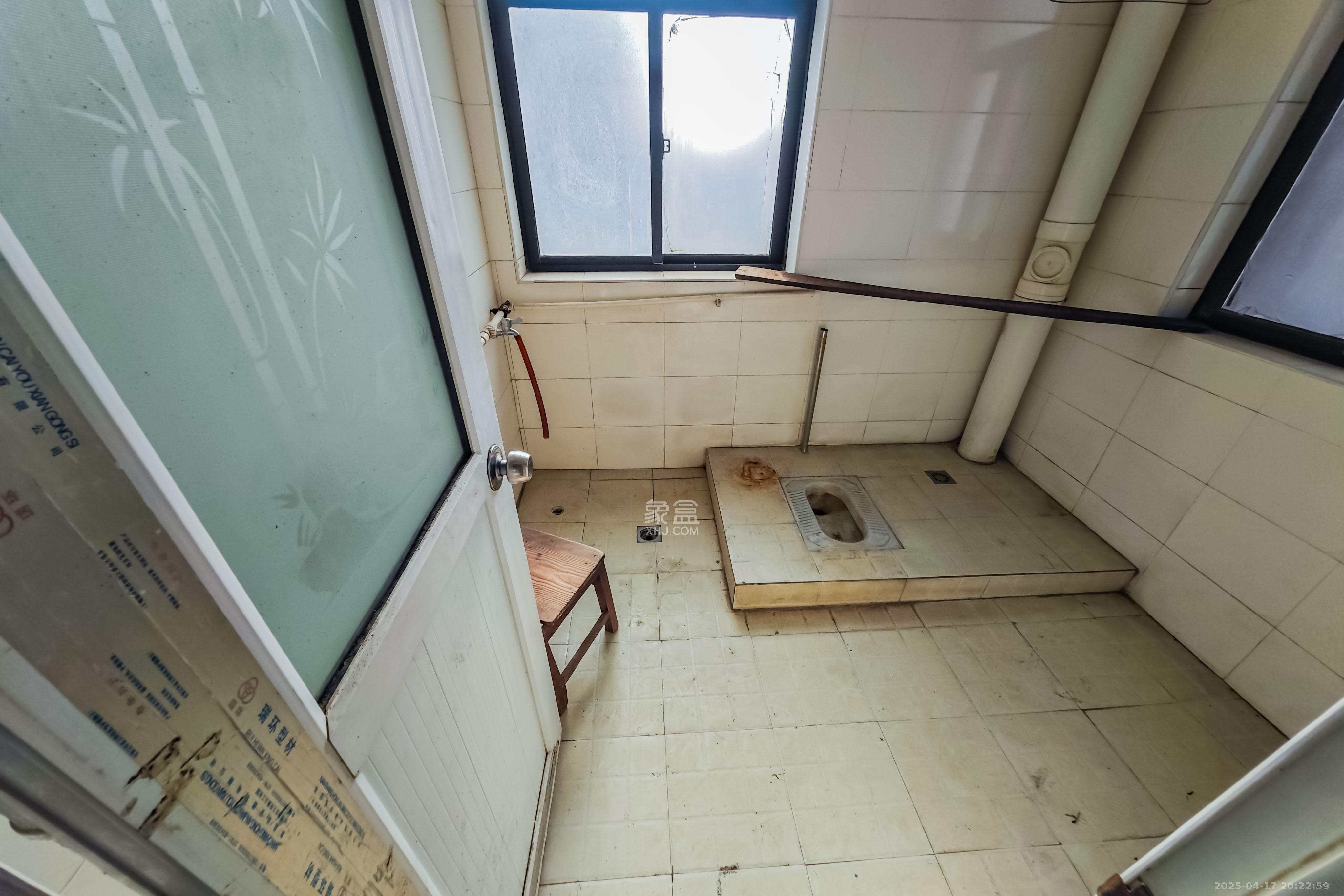 海拔东方  3室2厅2卫    115.0万 海拔东方  3室2厅2卫    115.0万卫生间