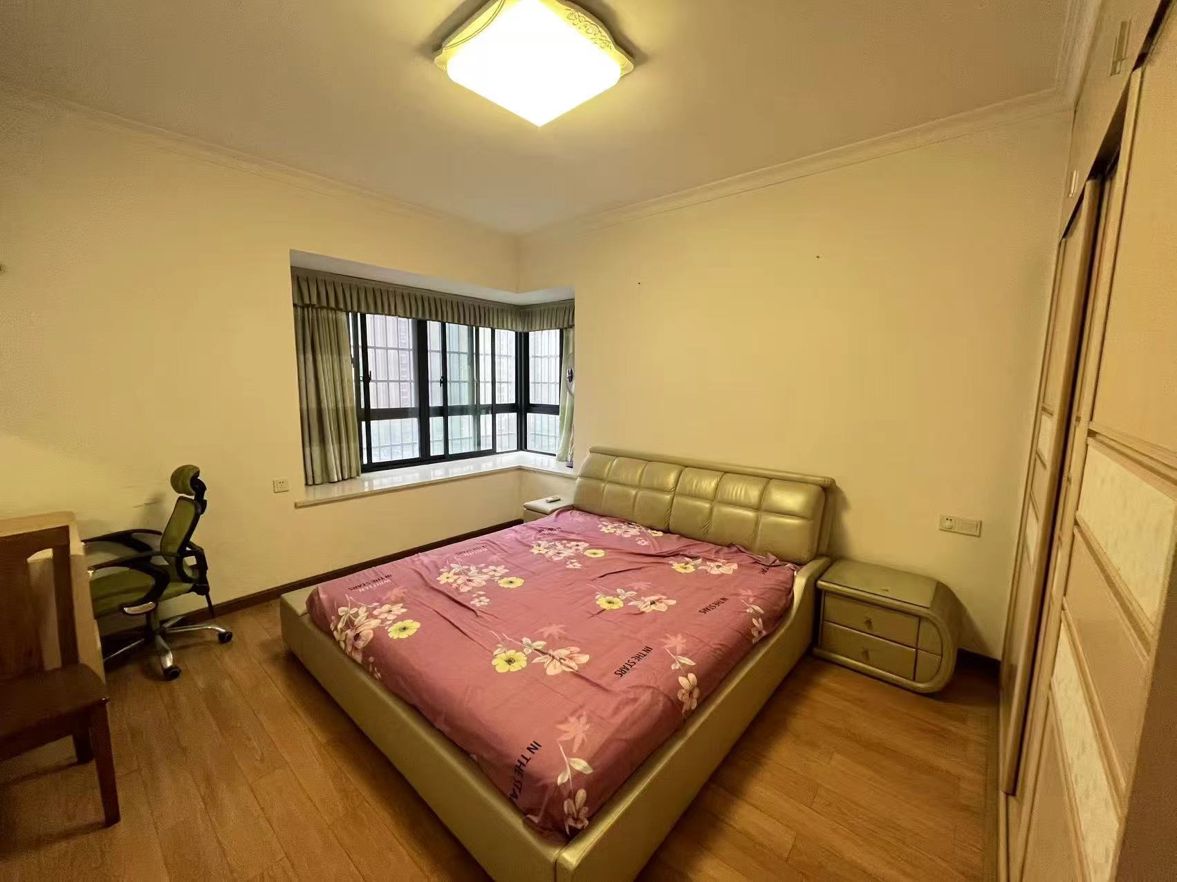 世纪嘉苑 4室2厅1卫 2200.0元/月 世纪嘉苑 4室2厅1卫 2200.0元/月室内图