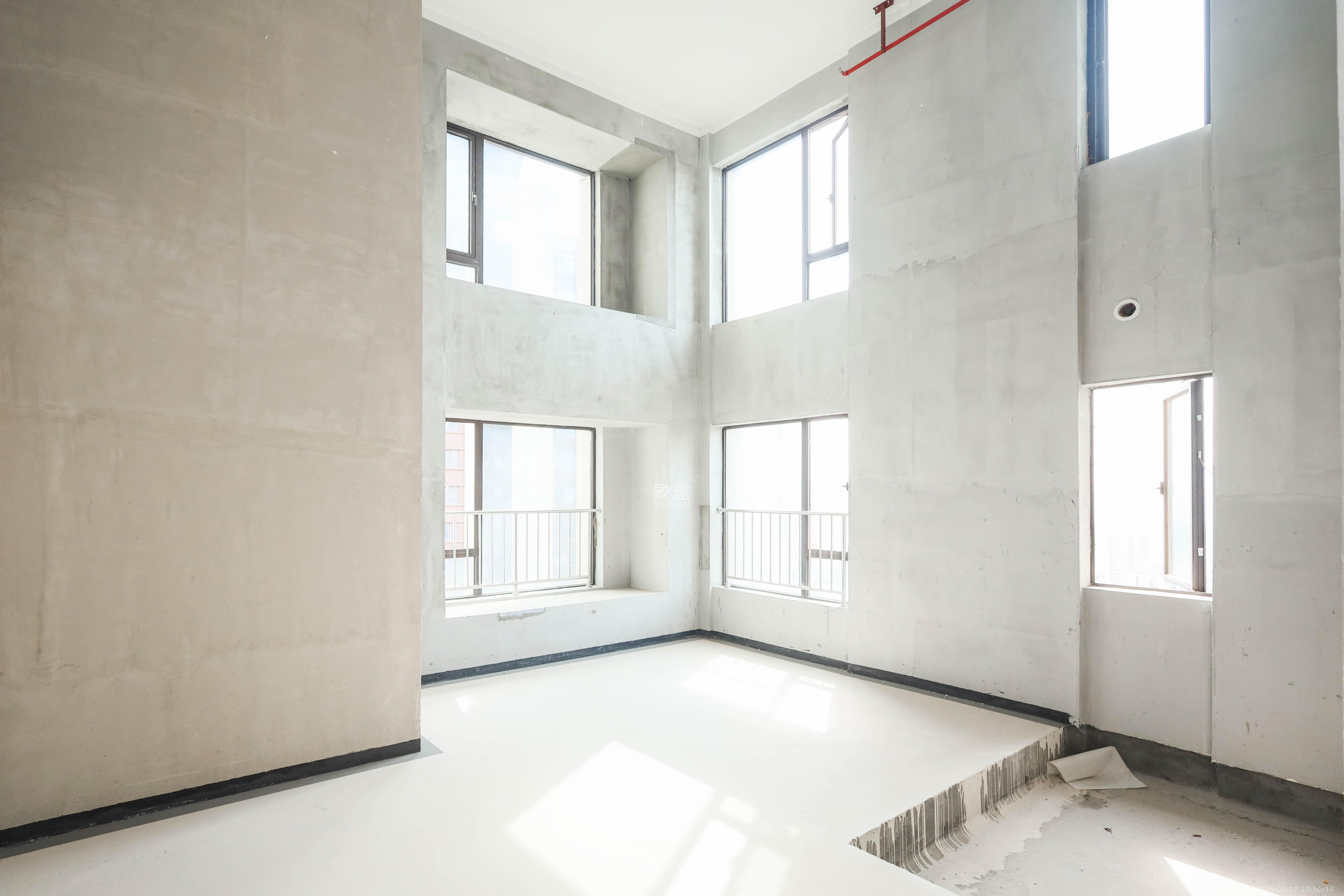建发央著  4室2厅2卫   220.00万