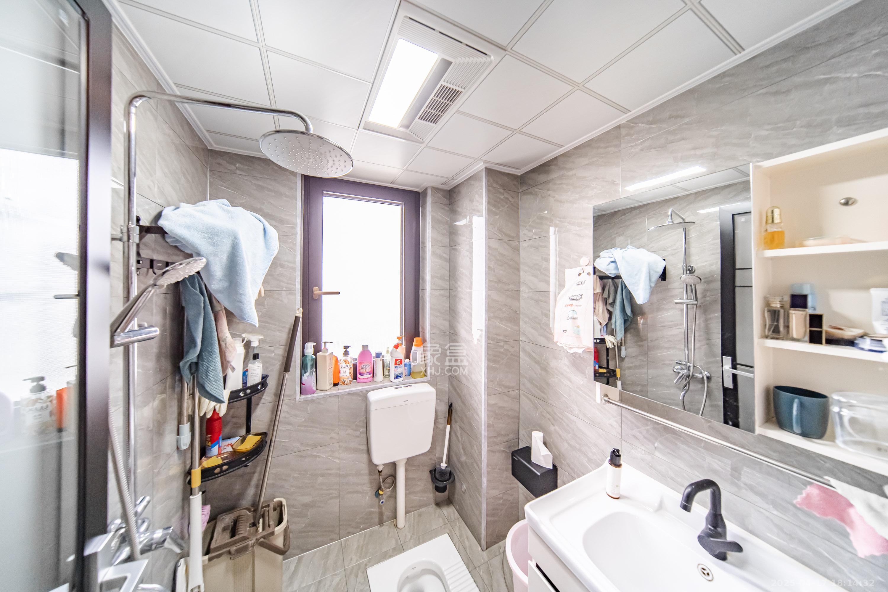 湘熙水郡（观澜海赋家园）  4室2厅2卫    160.0万卫生间