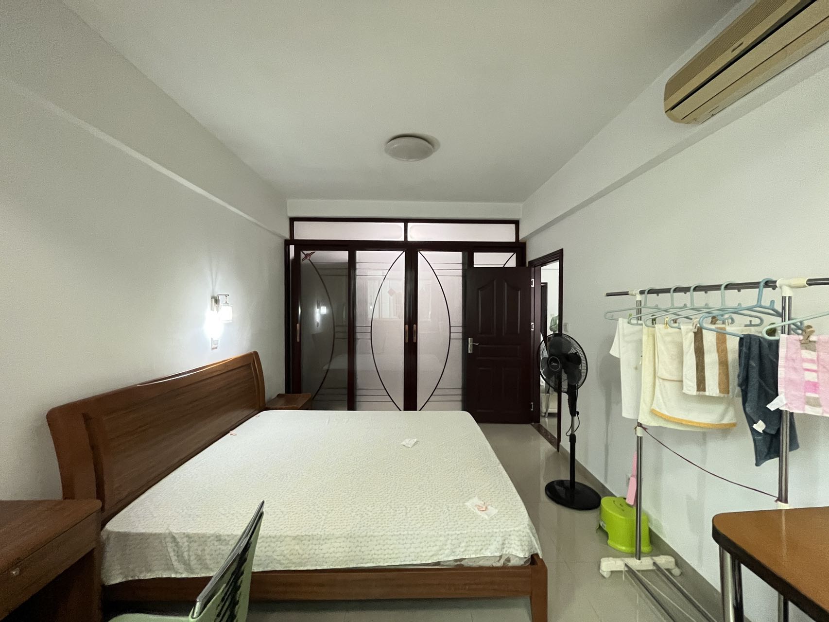虹冠大厦  3室2厅1卫   85.00万室内图