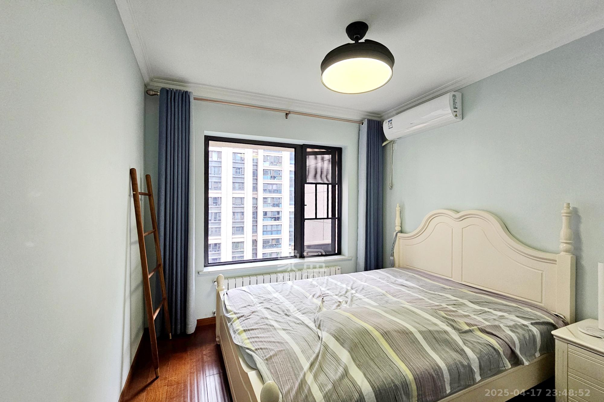 明昇壹城(明昇时代广场)一期  4室2厅1卫    228.0万 明昇壹城(明昇时代广场)一期  4室2厅1卫    228.0万卧室