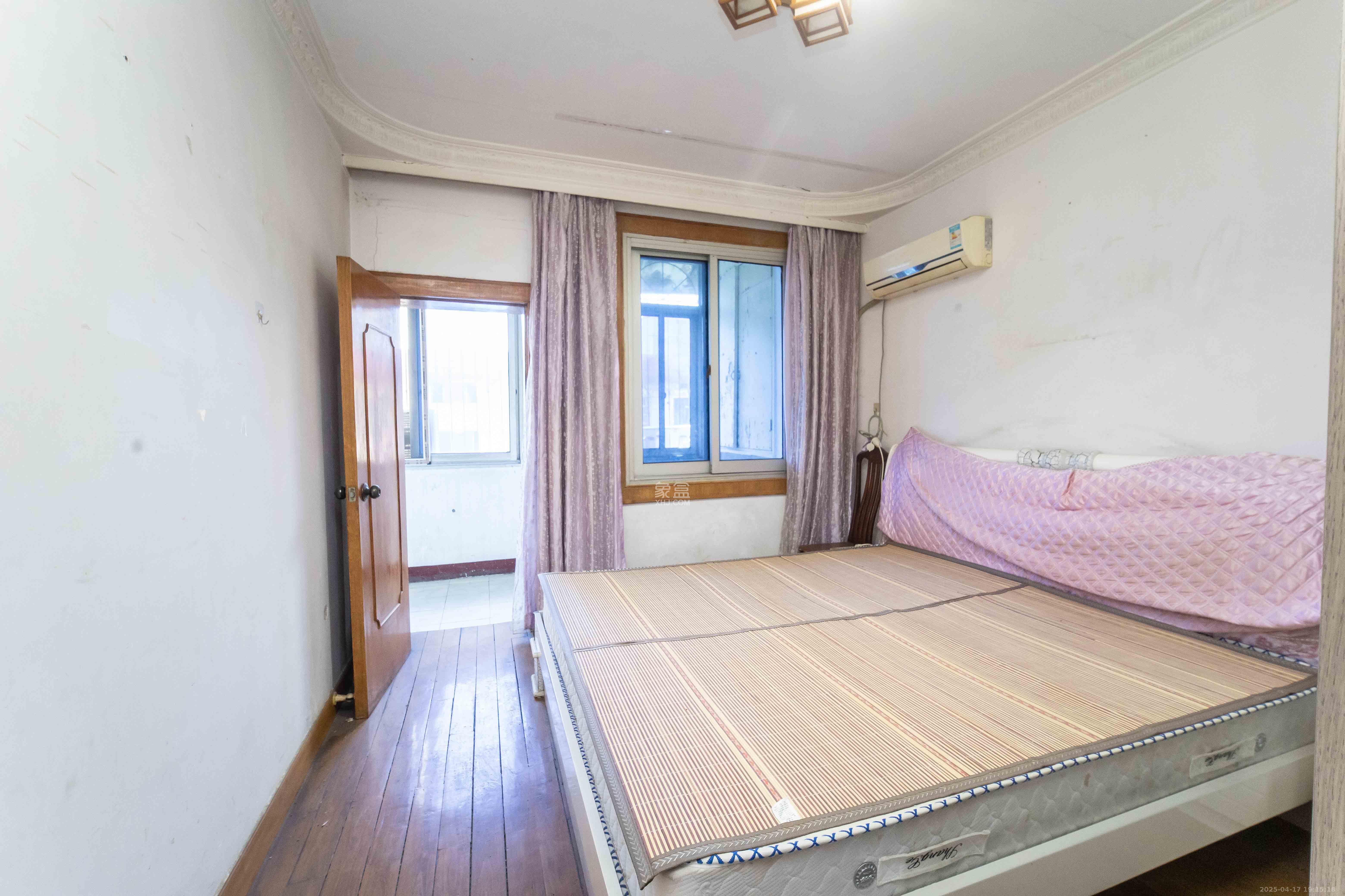 芙蓉区教师村 3室2厅1卫 55.0万 芙蓉区教师村 3室2厅1卫 55.0万卧室