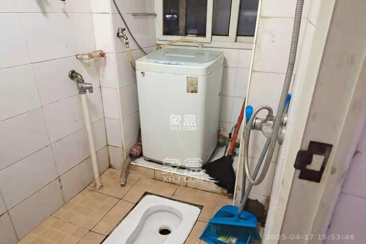 三兴公寓(三兴小区) 3室2厅1卫 3000.0元/月 三兴公寓(三兴小区) 3室2厅1卫 3000.0元/月室内图