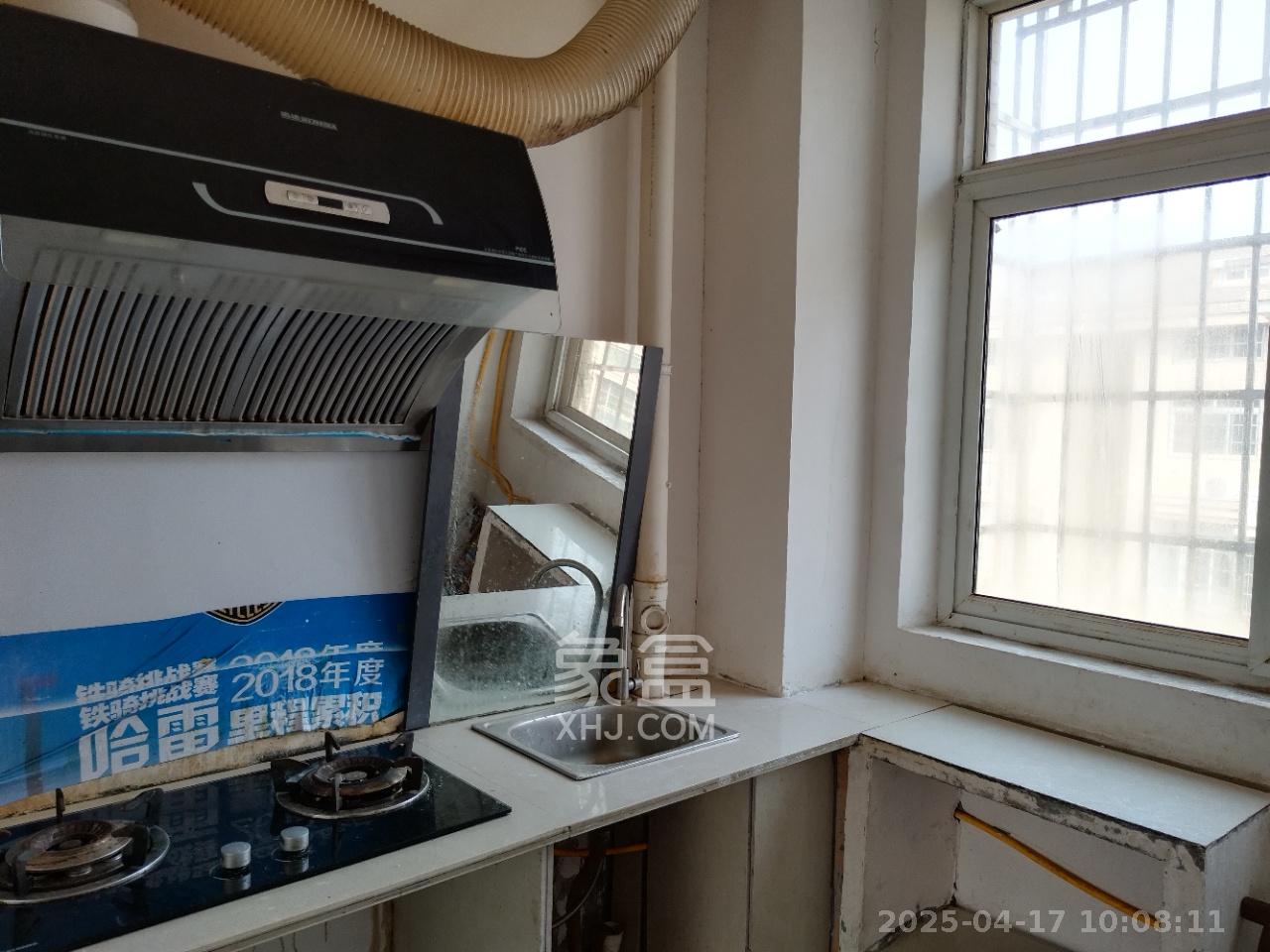 鄱阳小区 3室2厅1卫 1100.0元/月 鄱阳小区 3室2厅1卫 1100.0元/月室内图