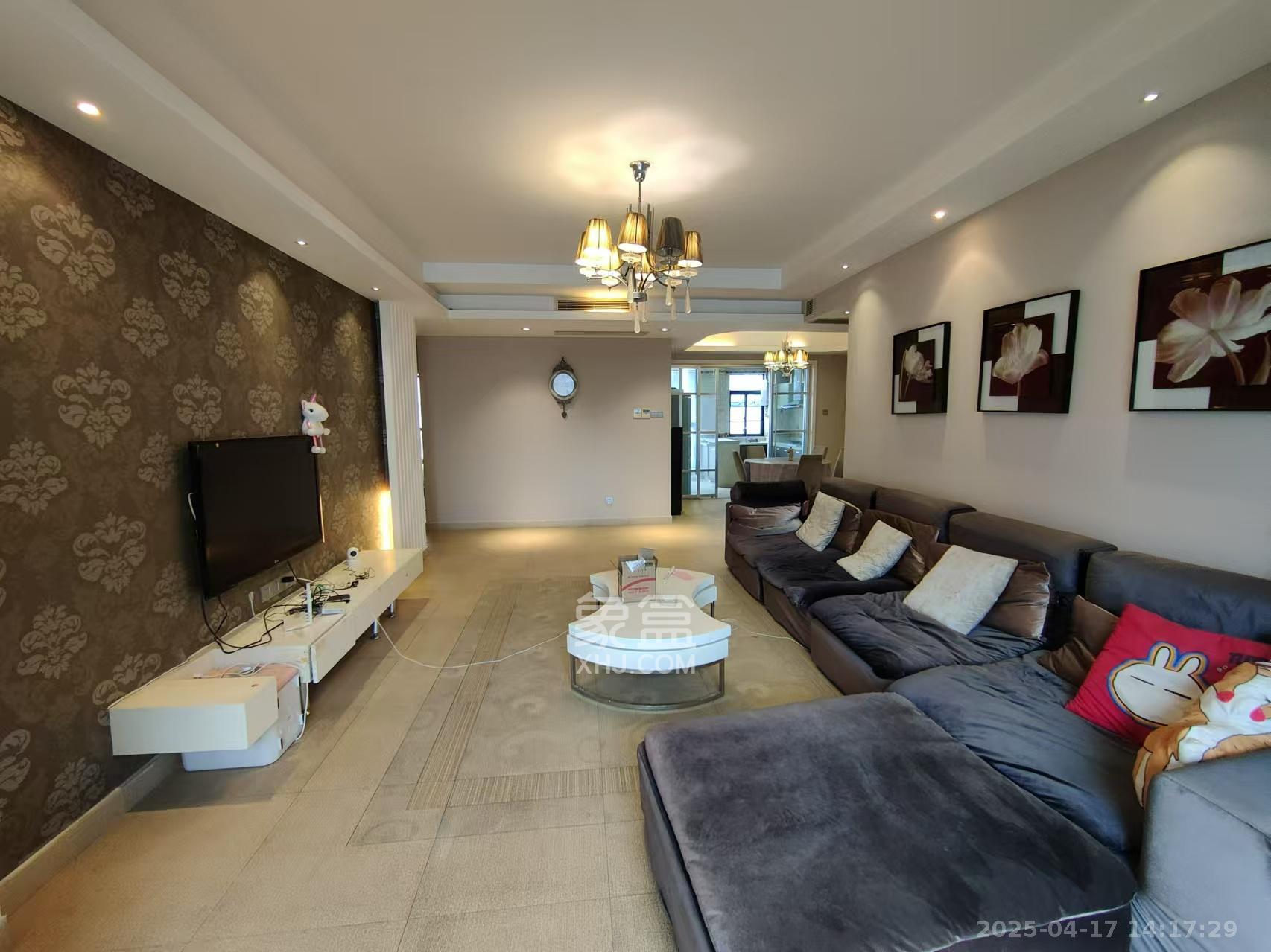 鑫远湘府华城 3室2厅2卫 3800.0元/月 鑫远湘府华城 3室2厅2卫 3800.0元/月室内图