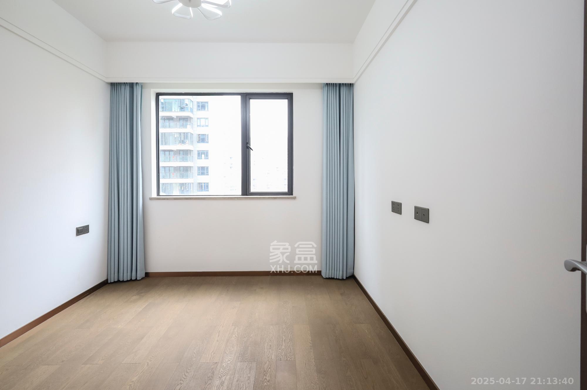 长沙万境潇湘 5室2厅2卫 298.6万 长沙万境潇湘 5室2厅2卫 298.6万卧室