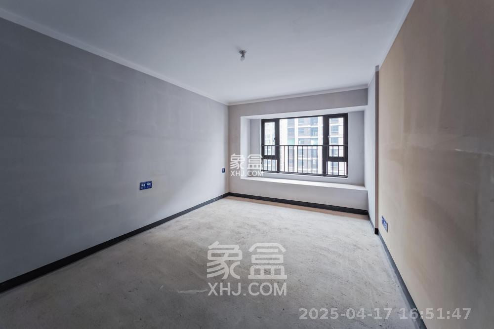 建发玖洲和玺  4室2厅1卫   2000.00元/月室内图