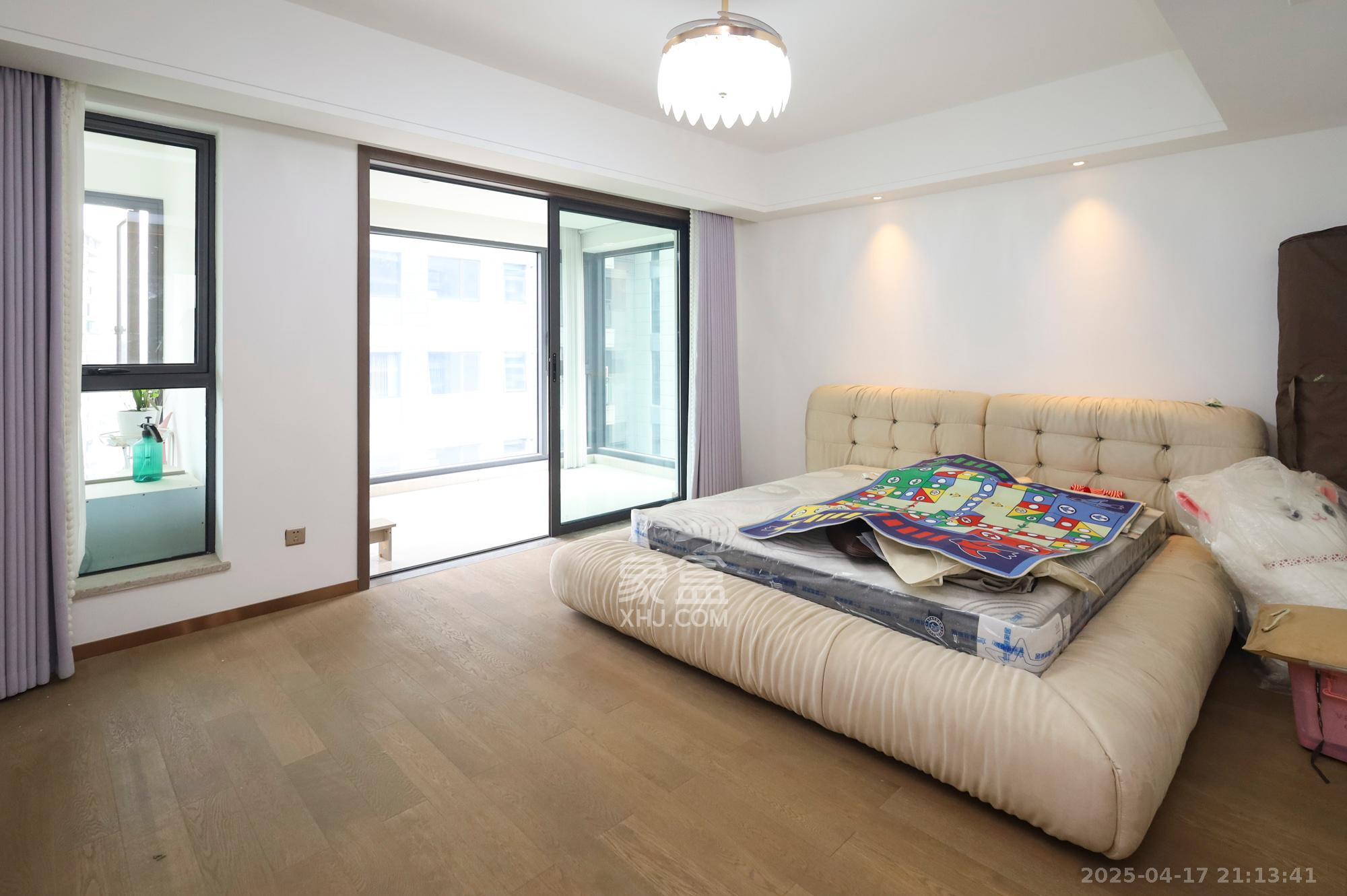 长沙万境潇湘 5室2厅2卫 298.6万 长沙万境潇湘 5室2厅2卫 298.6万卧室