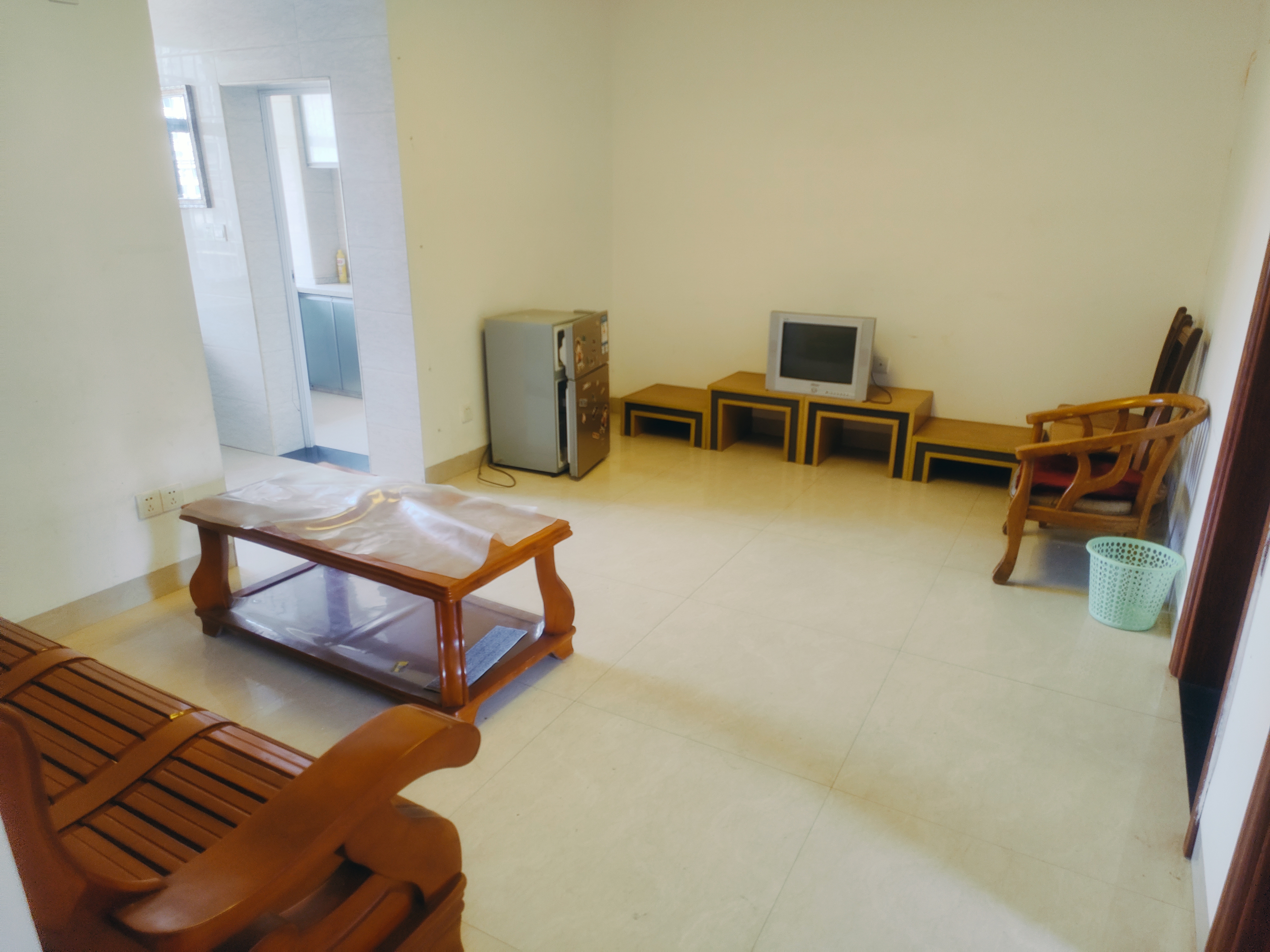 金柘北区 2室1厅1卫 800.0元/月 金柘北区 2室1厅1卫 800.0元/月室内图