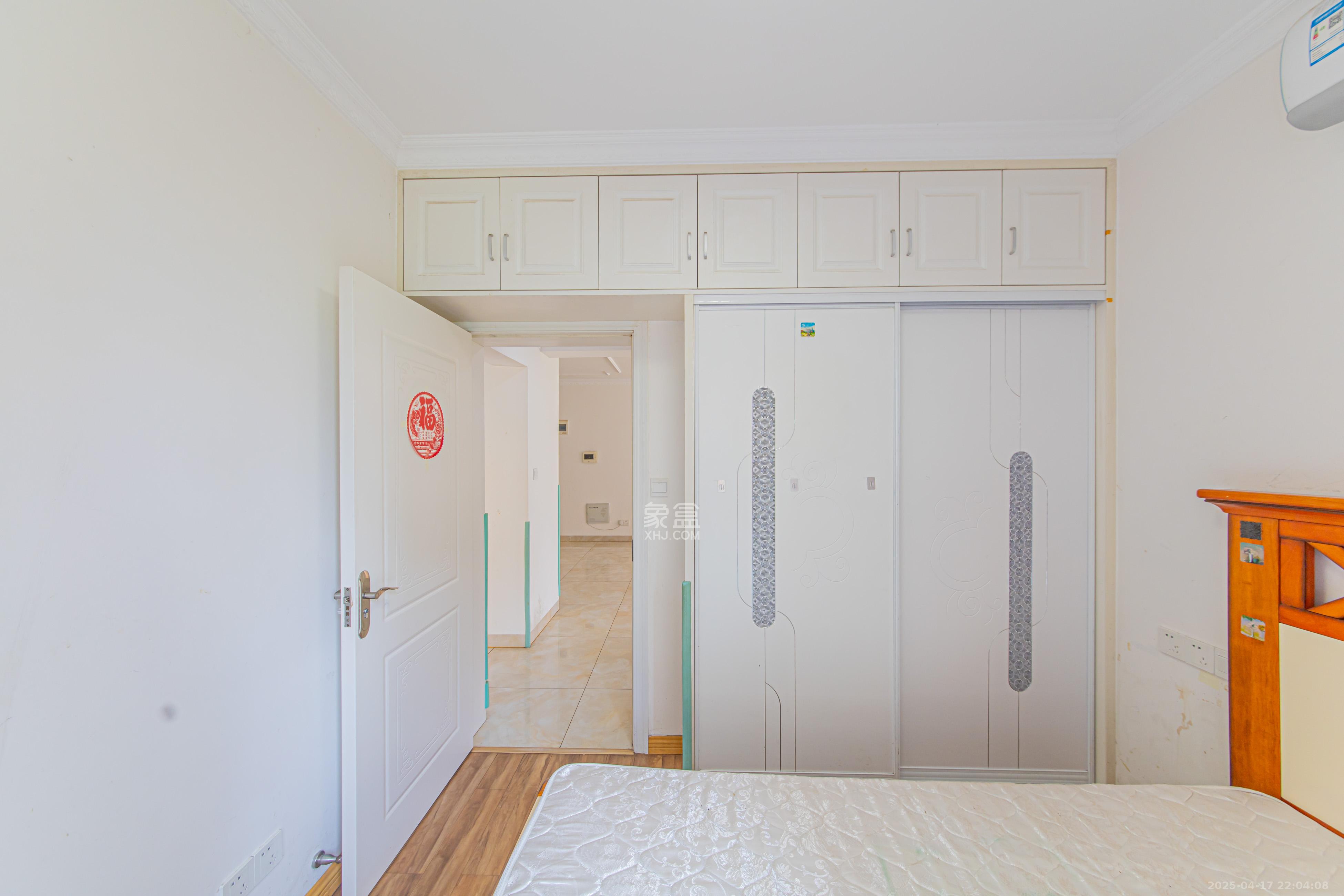 鑫远悦城(鑫远悦时代) 3室2厅1卫 88.5万 鑫远悦城(鑫远悦时代) 3室2厅1卫 88.5万卧室