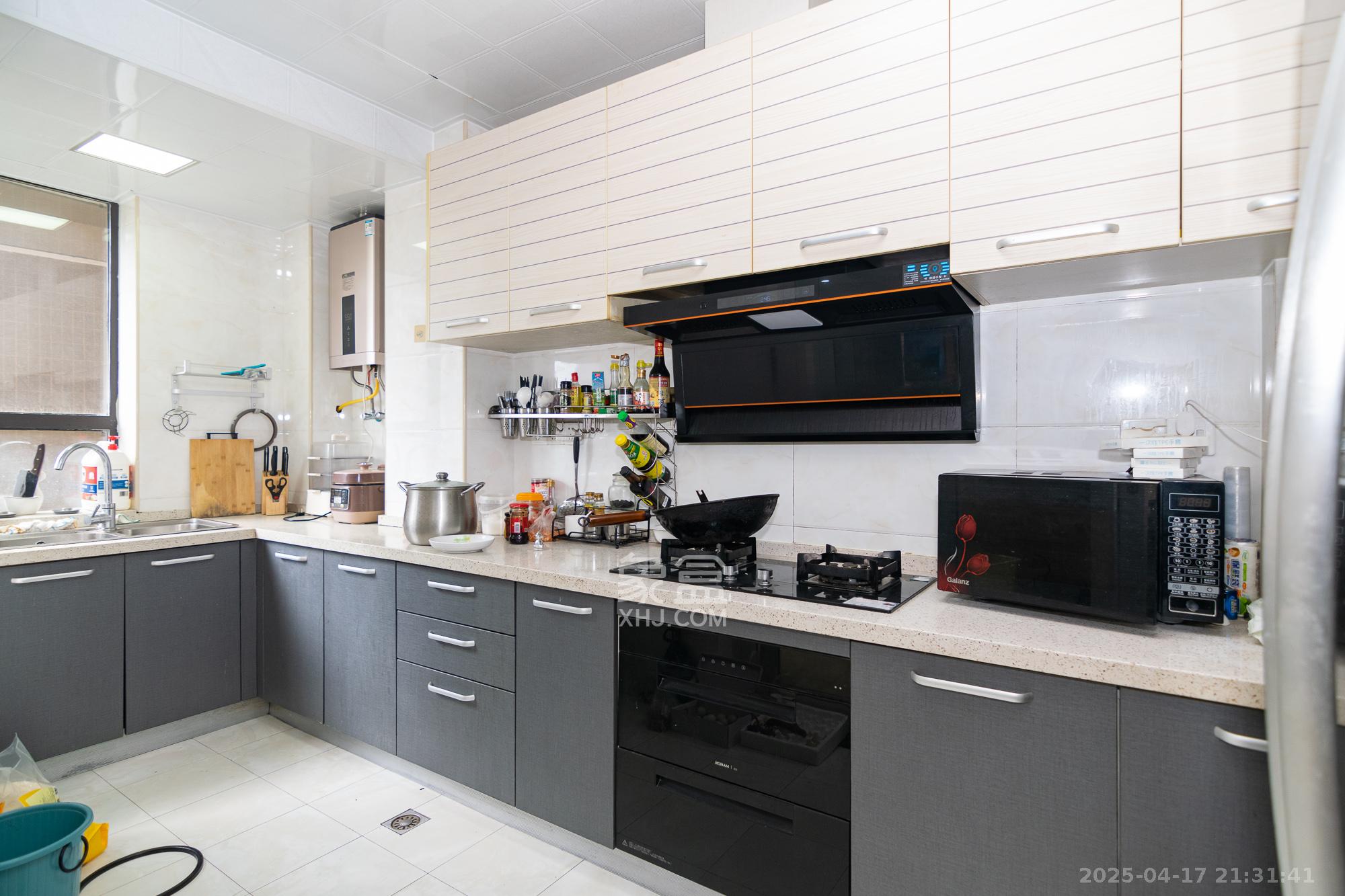 润和紫郡一期 4室2厅2卫 90.0万 润和紫郡一期 4室2厅2卫 90.0万厨房