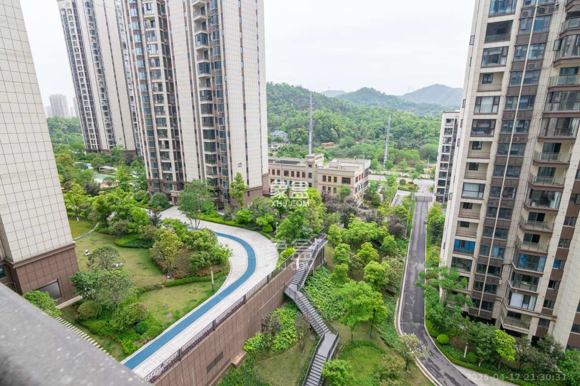 润和雅郡(润和紫郡六期) 4室2厅2卫 120.8万 润和雅郡(润和紫郡六期) 4室2厅2卫 120.8万其他