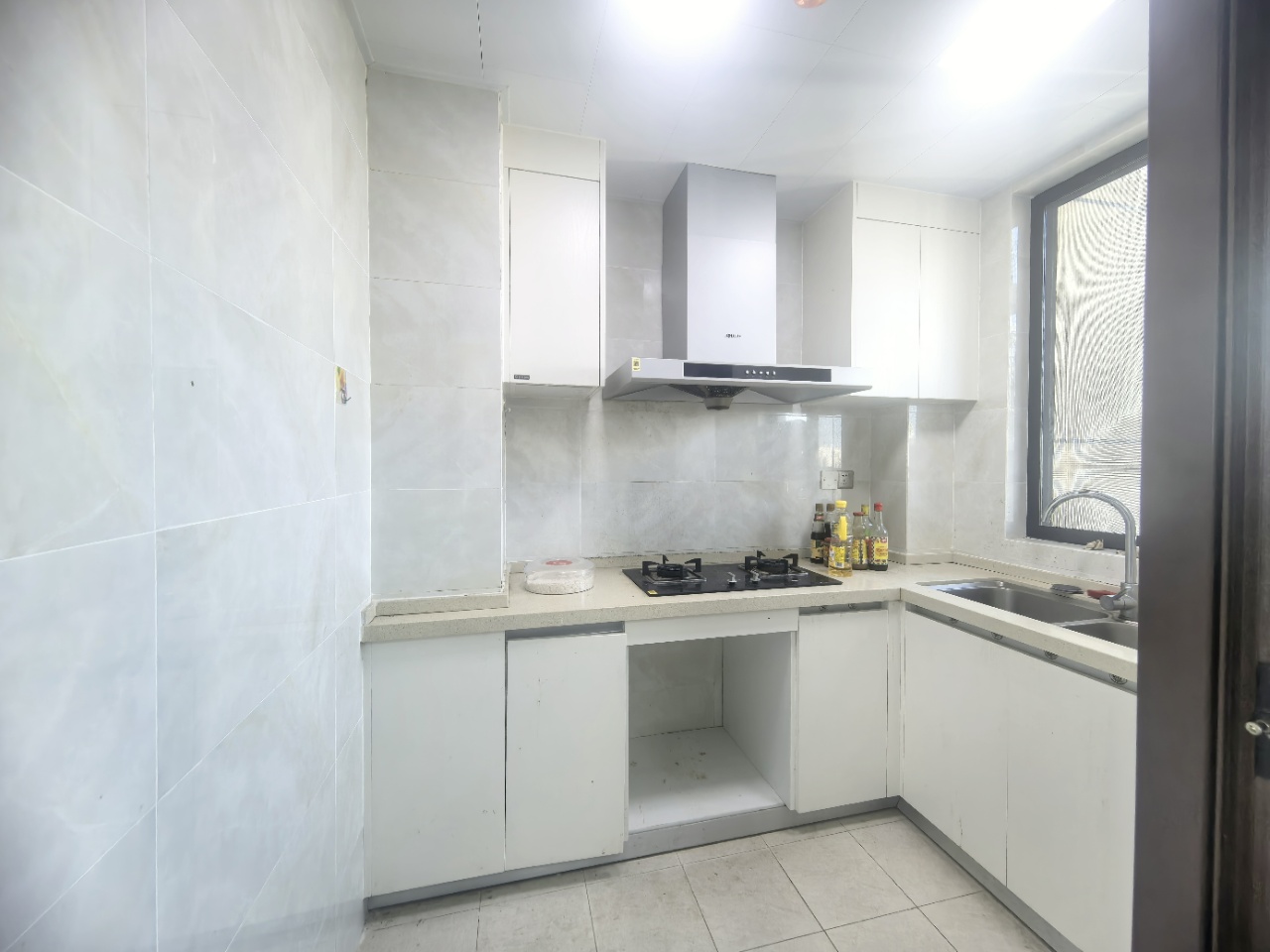 星华海岸城三期 3室2厅2卫 170.0万 星华海岸城三期 3室2厅2卫 170.0万室内图