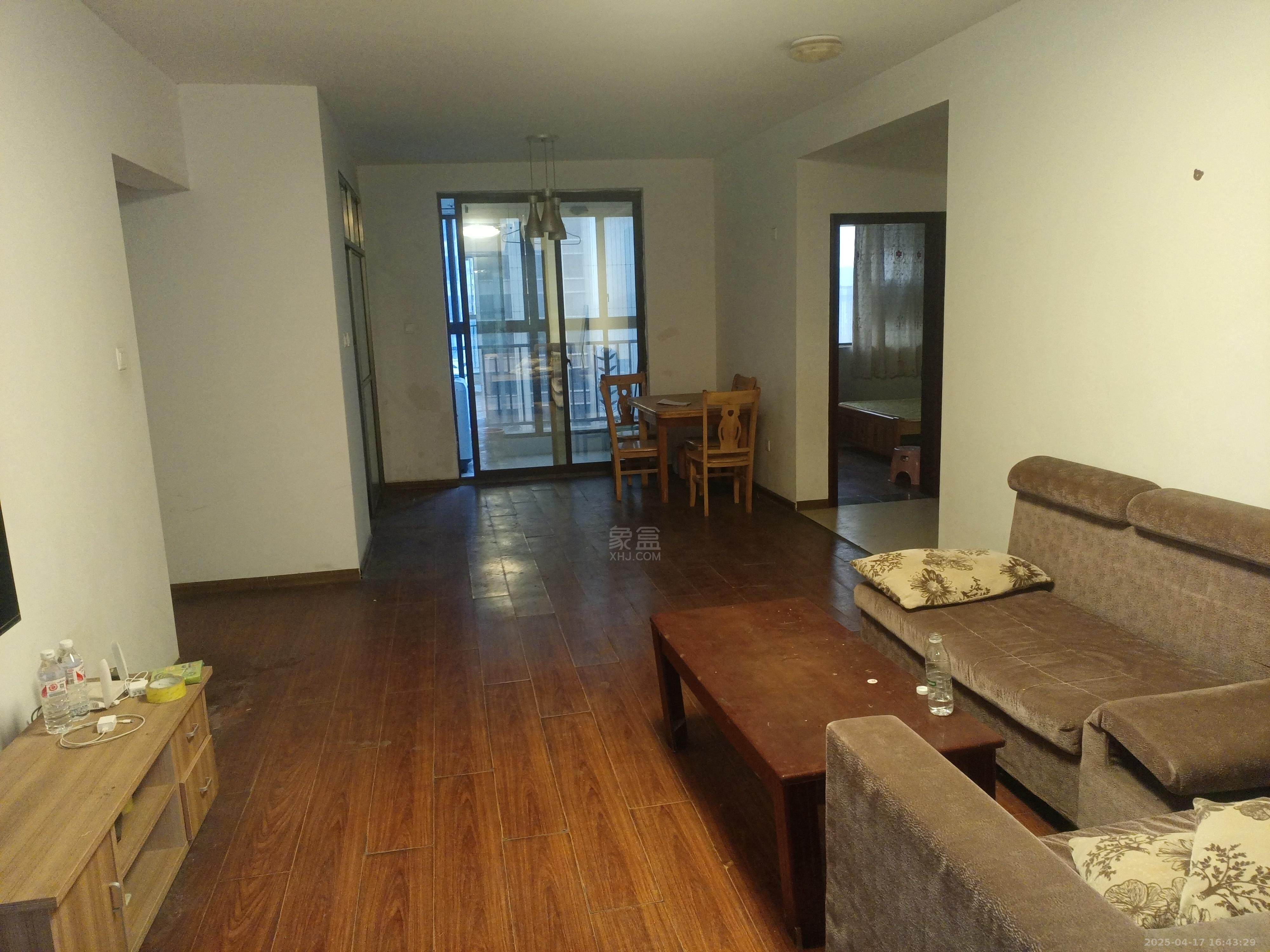 中欧昆仑首府 3室2厅2卫 1500.0元/月 中欧昆仑首府 3室2厅2卫 1500.0元/月室内图