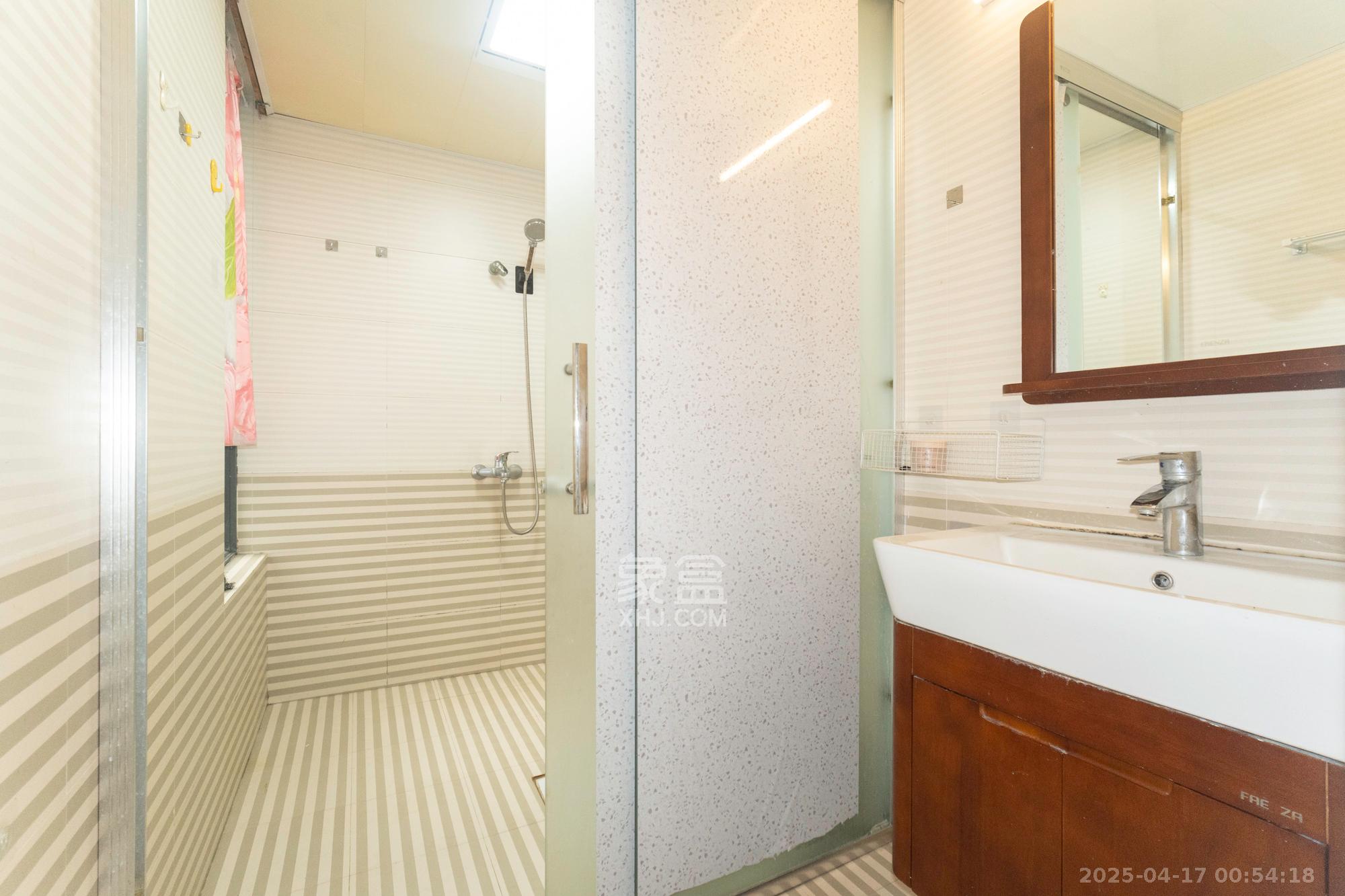 華潤鳳凰城二期  3室2廳1衛(wèi)   76.00萬
