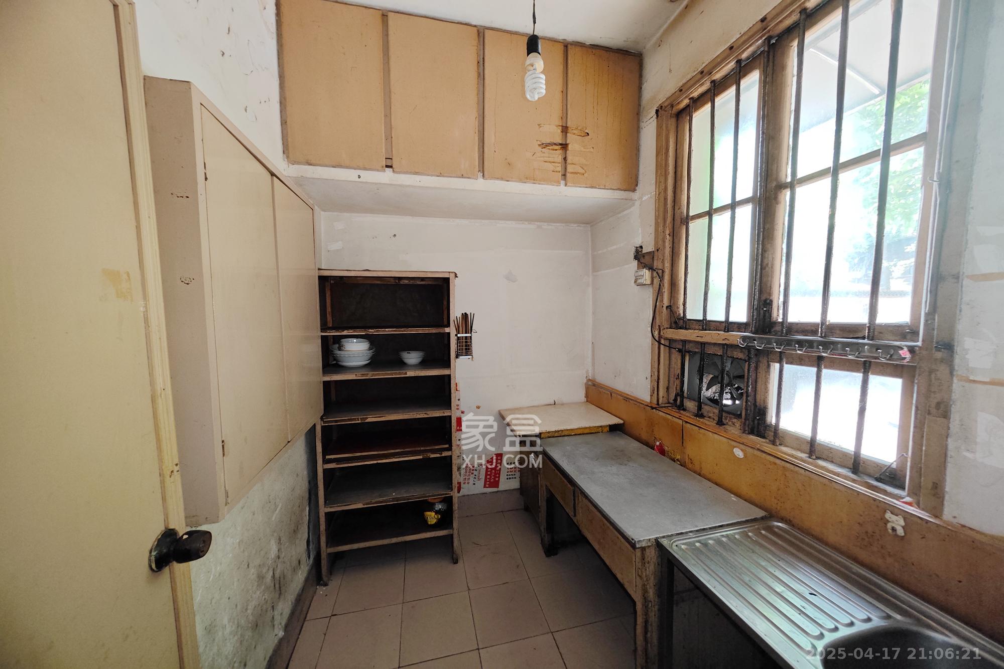 长重机械厂宿舍  2室2厅1卫   45.00万厨房