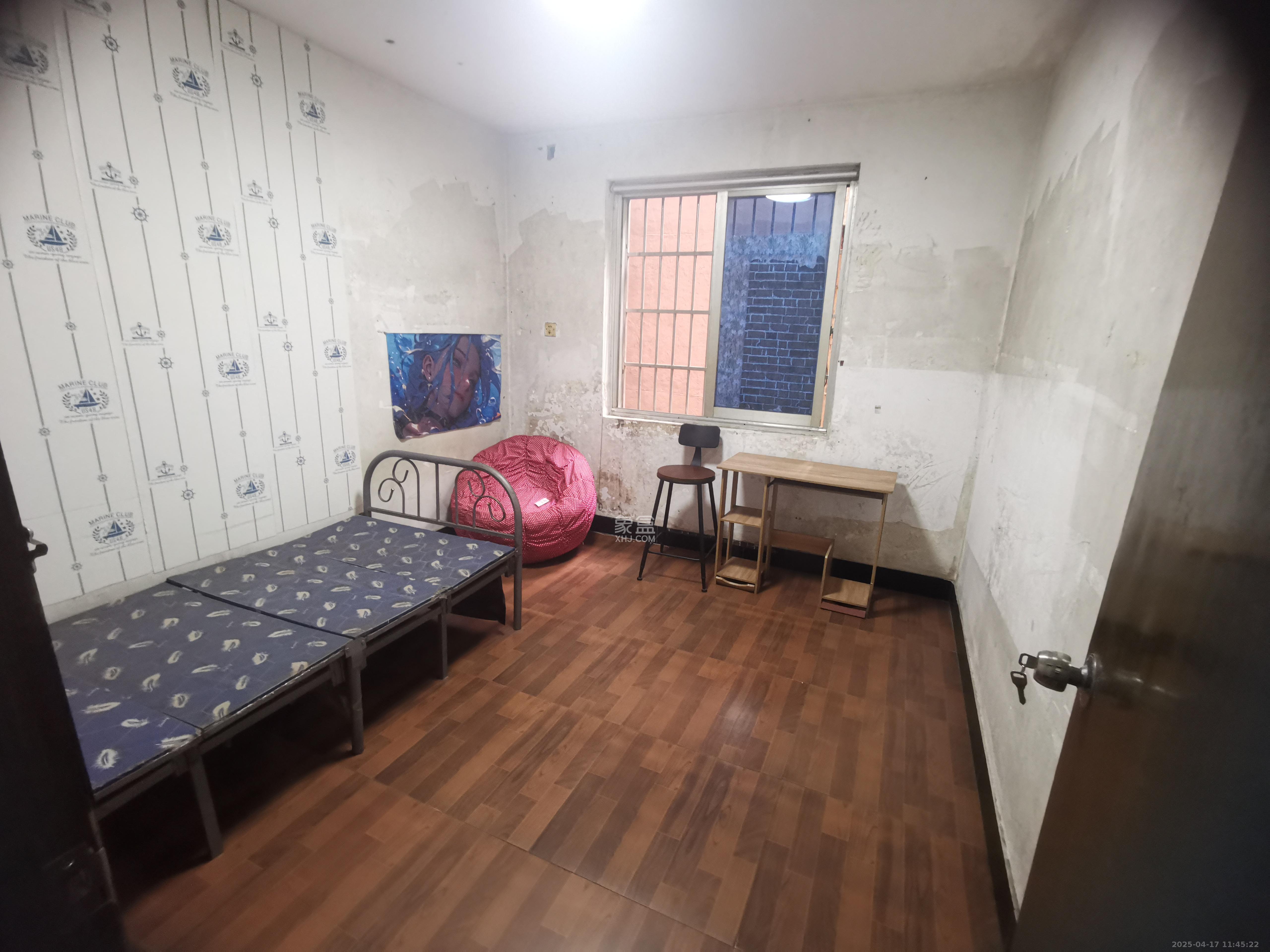 赤岗冲住宅楼（三合公寓）  4室2厅2卫   2200.00元/月室内图