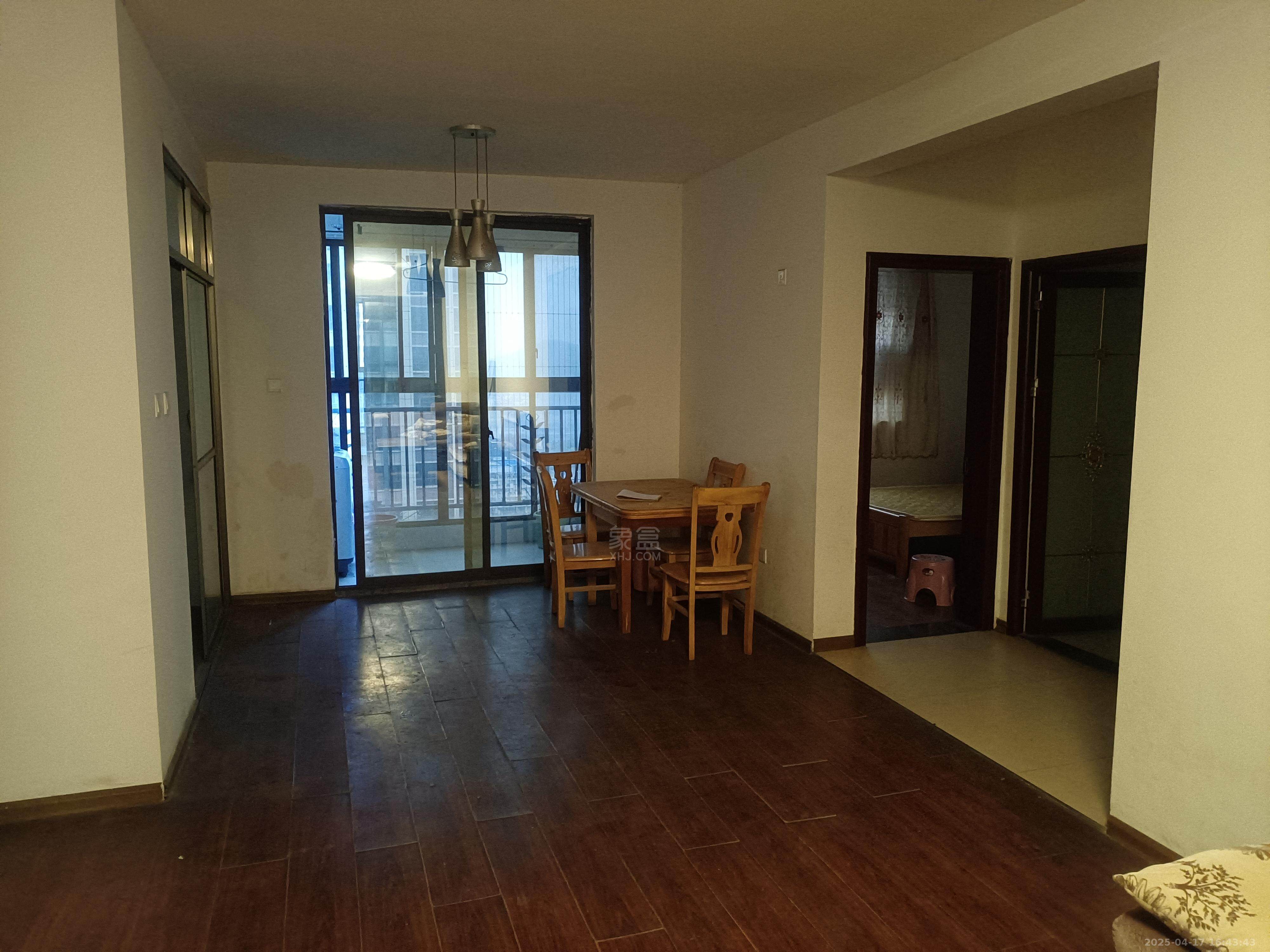 中欧昆仑首府 3室2厅2卫 1500.0元/月 中欧昆仑首府 3室2厅2卫 1500.0元/月室内图