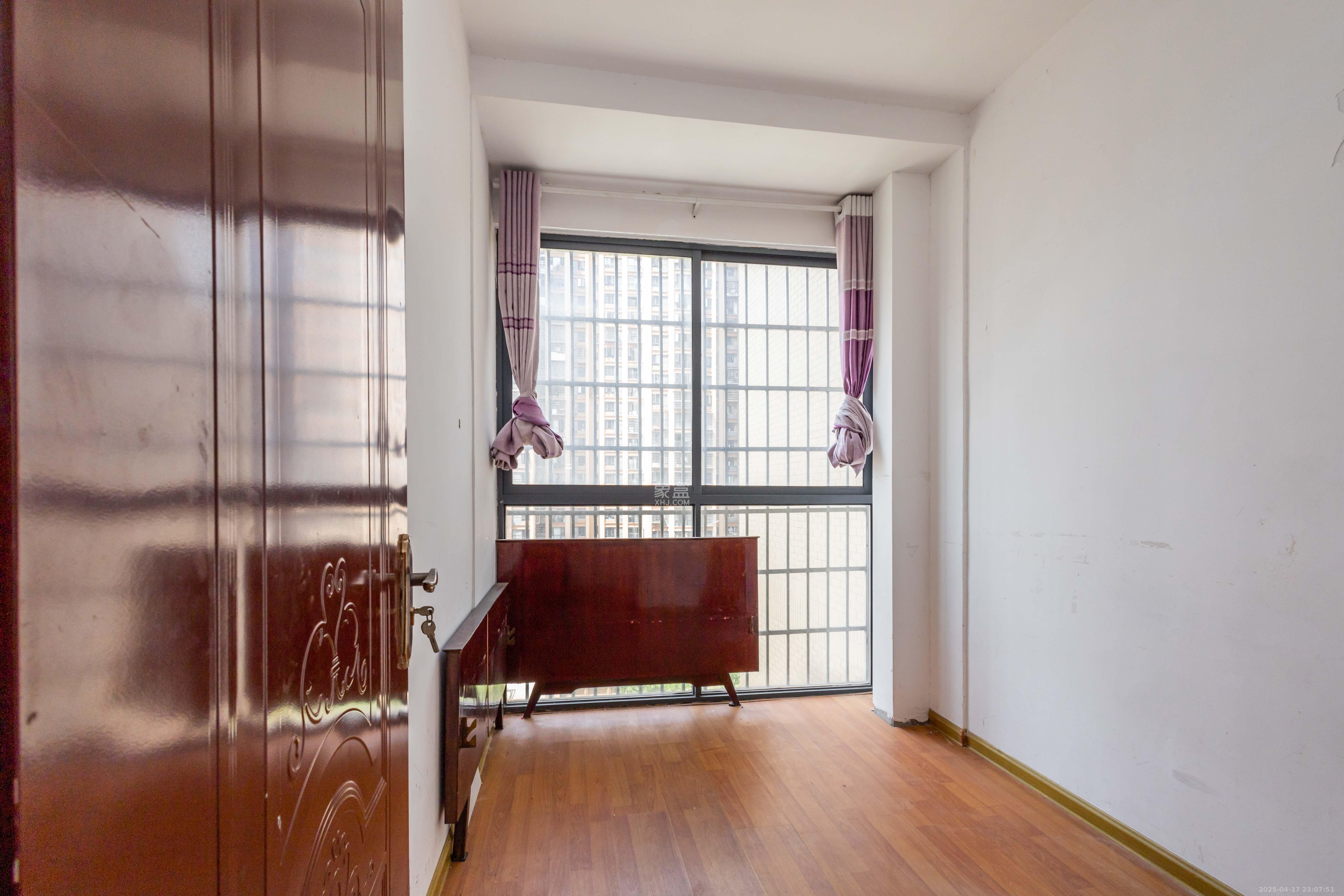 紫御江山 3室1厅1卫 65.8万 紫御江山 3室1厅1卫 65.8万卧室