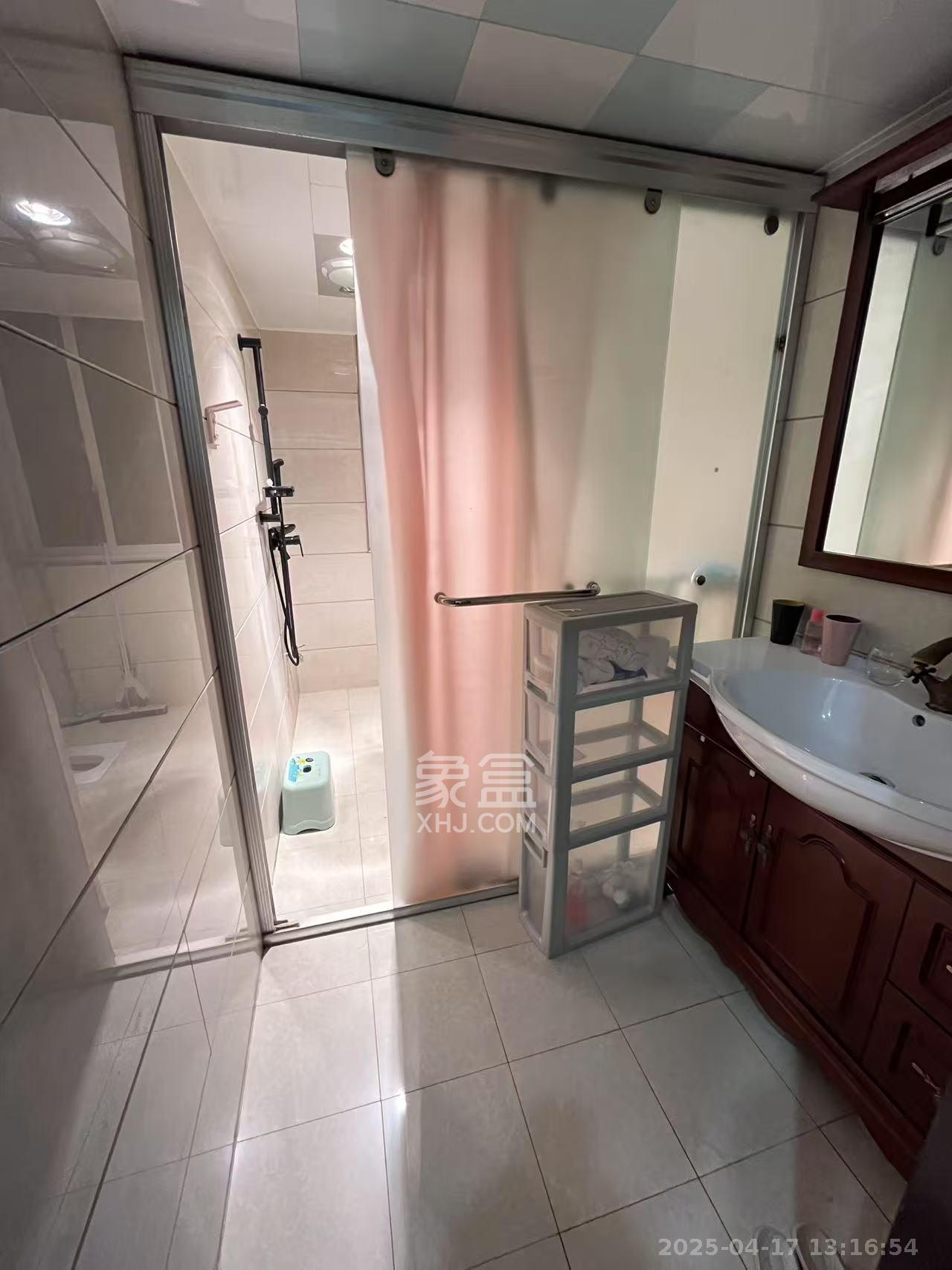 月湖兰庭 2室2厅2卫 2600.0元/月 月湖兰庭 2室2厅2卫 2600.0元/月室内图