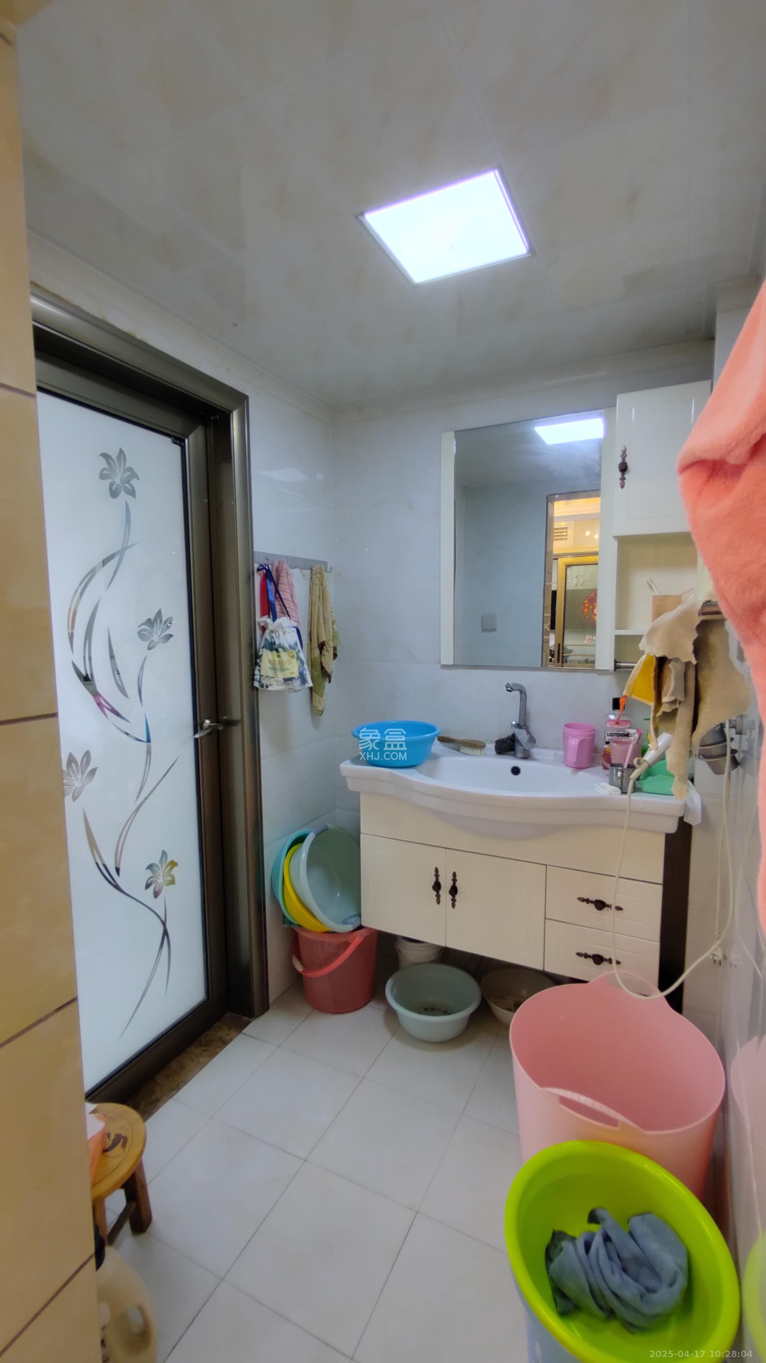 时代星城  1室2厅2卫   1800.00元/月室内图