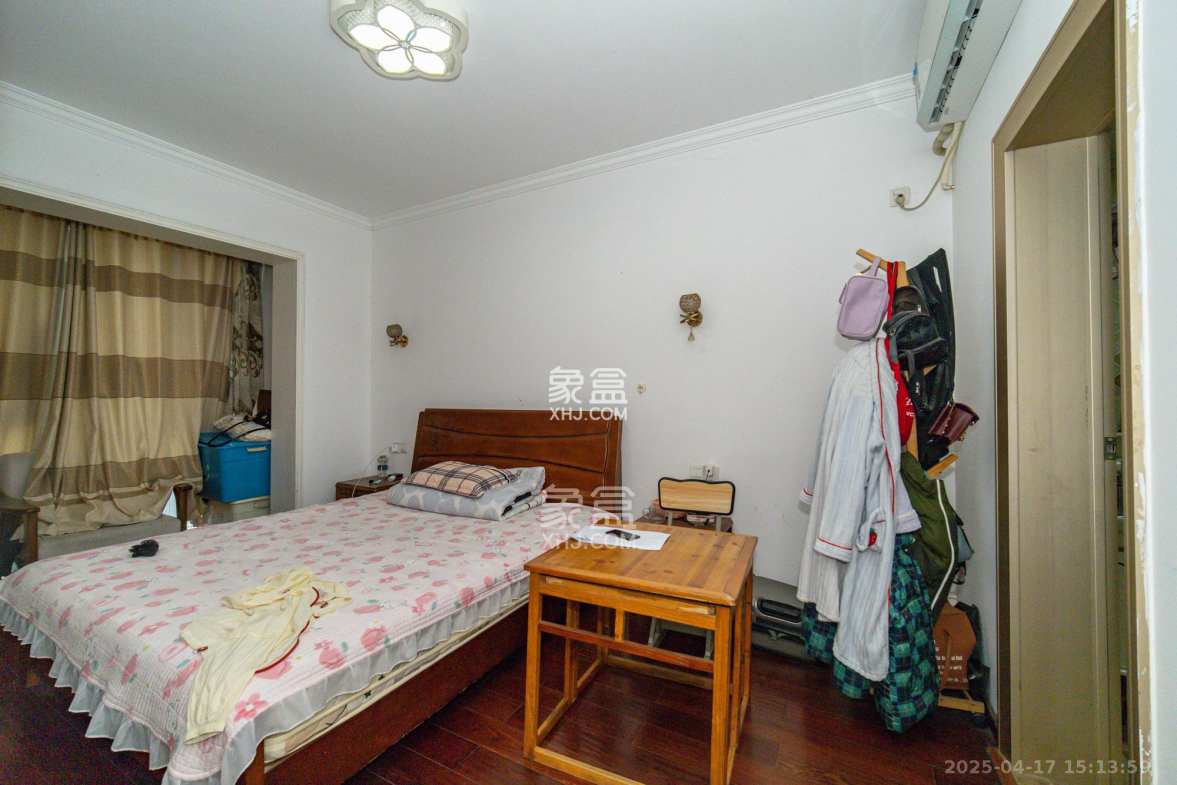 尚都花园城  3室2厅1卫    68.0万 尚都花园城  3室2厅1卫    68.0万卧室