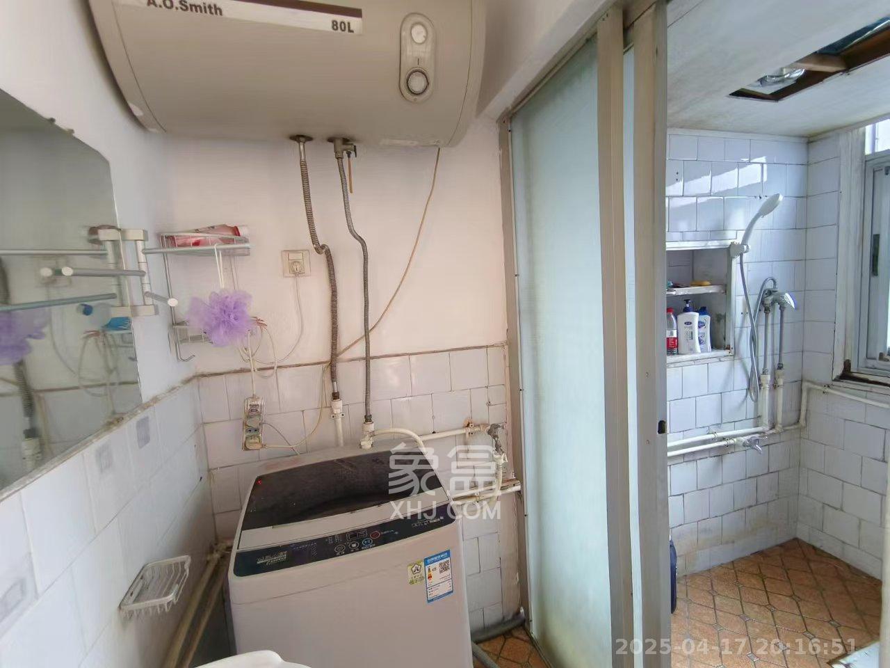 十五中单位宿舍  3室2厅1卫   2200.00元/月室内图