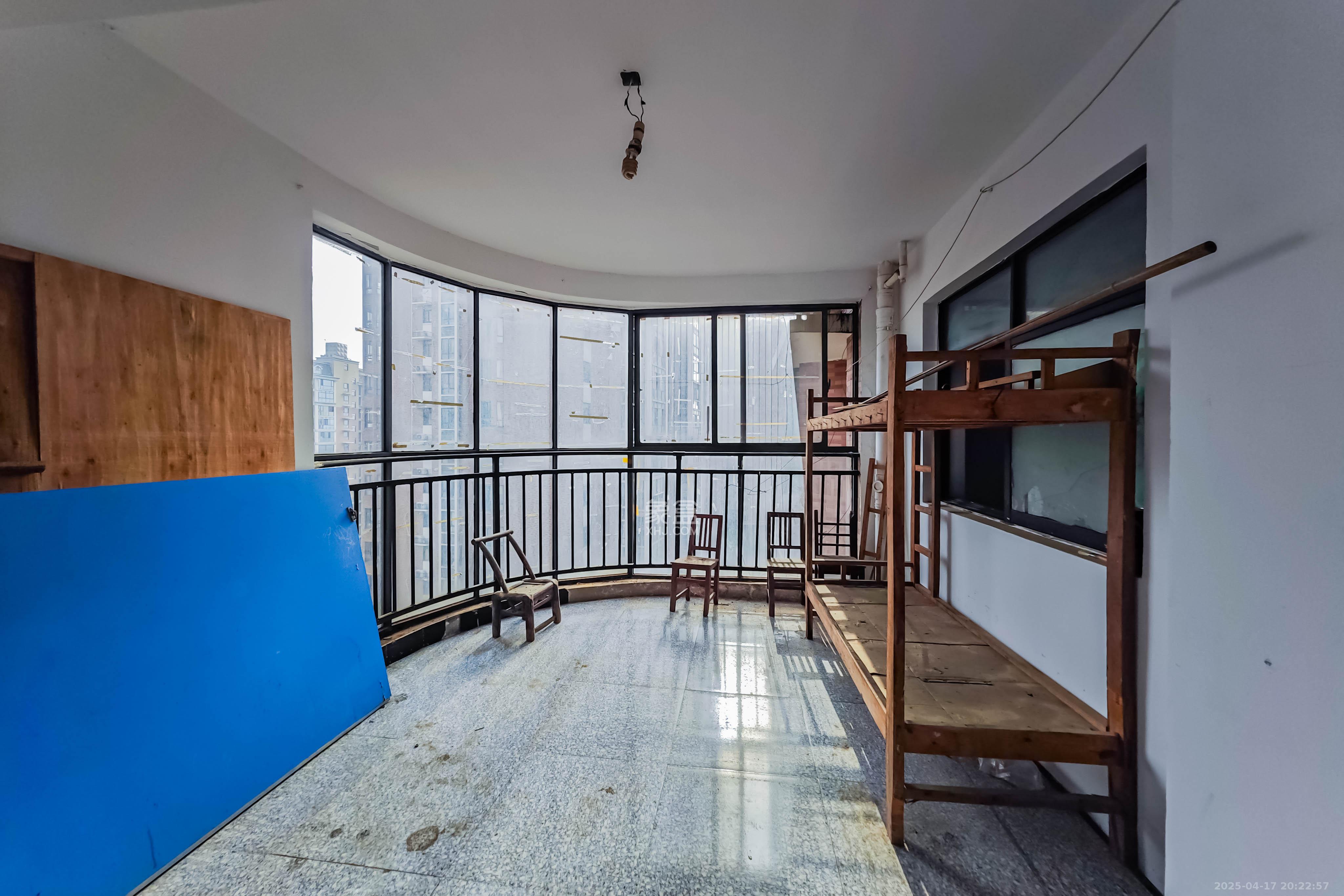 海拔东方  3室2厅2卫    115.0万 海拔东方  3室2厅2卫    115.0万其他