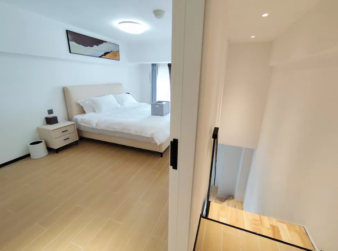 海航豪庭南苑  1室2厅2卫    3500.0元/月 海航豪庭南苑  1室2厅2卫    3500.0元/月室内图