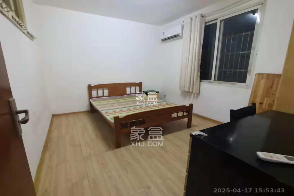 三兴公寓(三兴小区) 3室2厅1卫 3000.0元/月 三兴公寓(三兴小区) 3室2厅1卫 3000.0元/月室内图