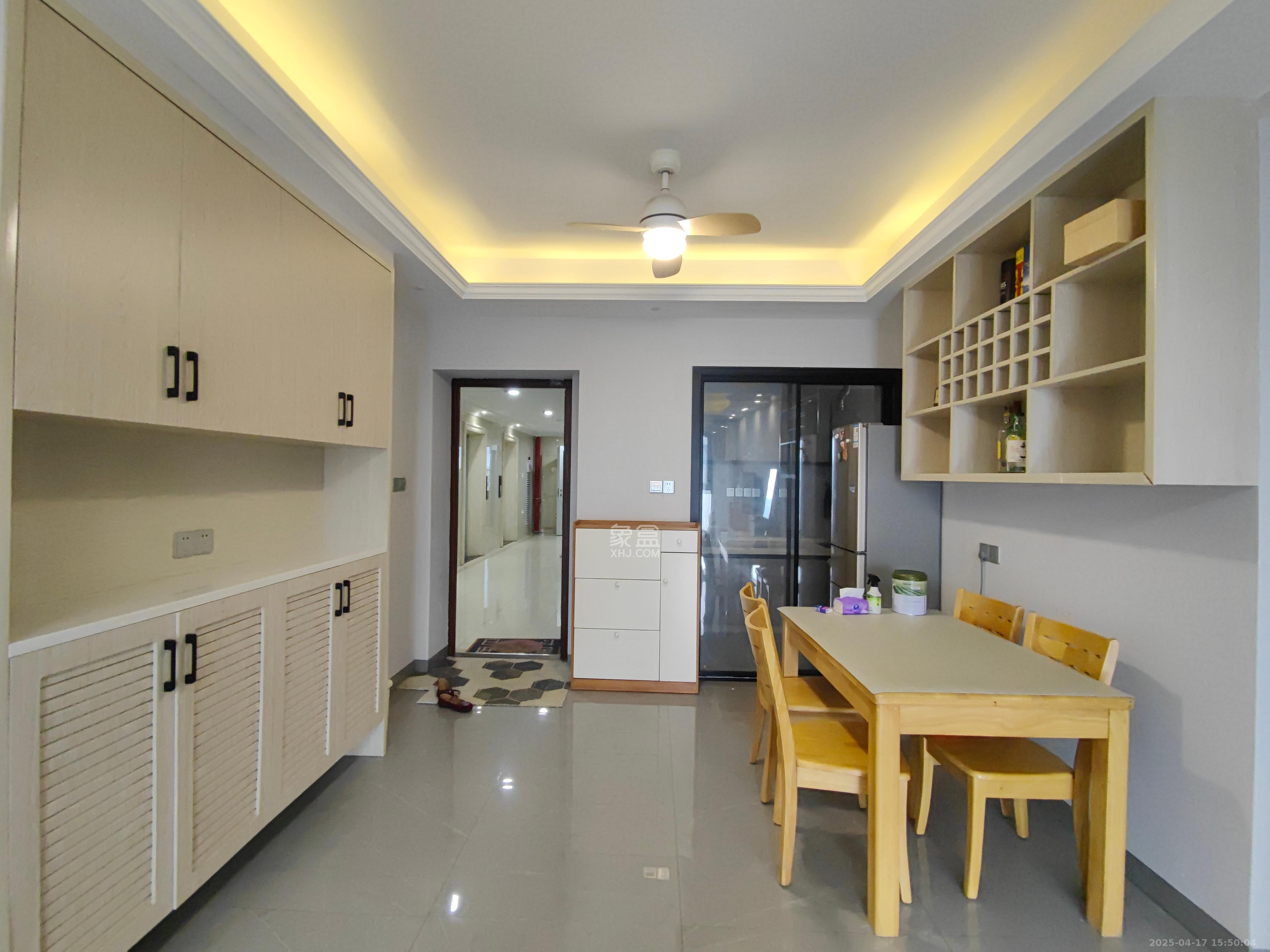 中建梅溪湖中心  3室2厅1卫   3300.00元/月室内图