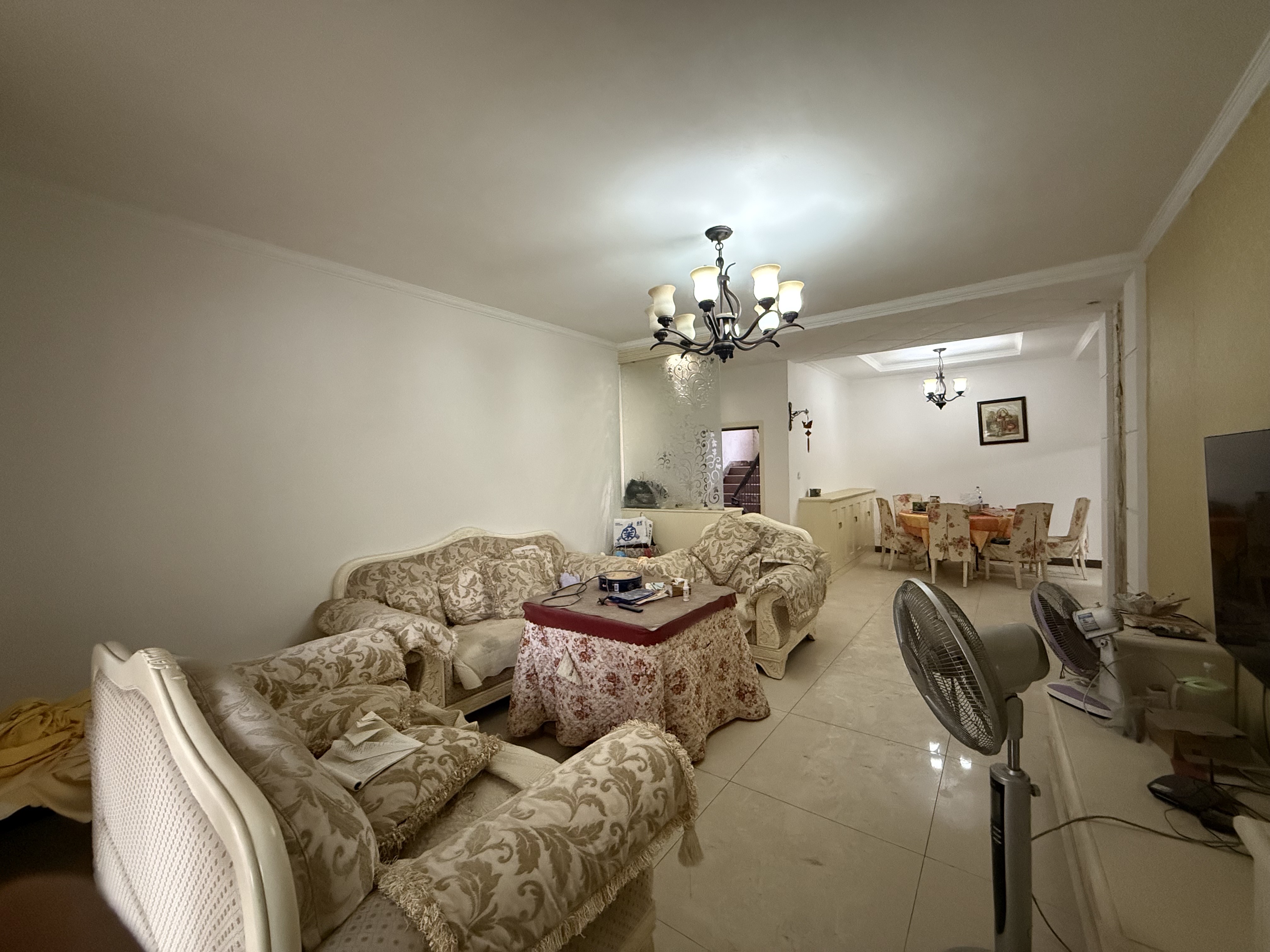 三星龙园 3室2厅2卫 52.8万 三星龙园 3室2厅2卫 52.8万客厅