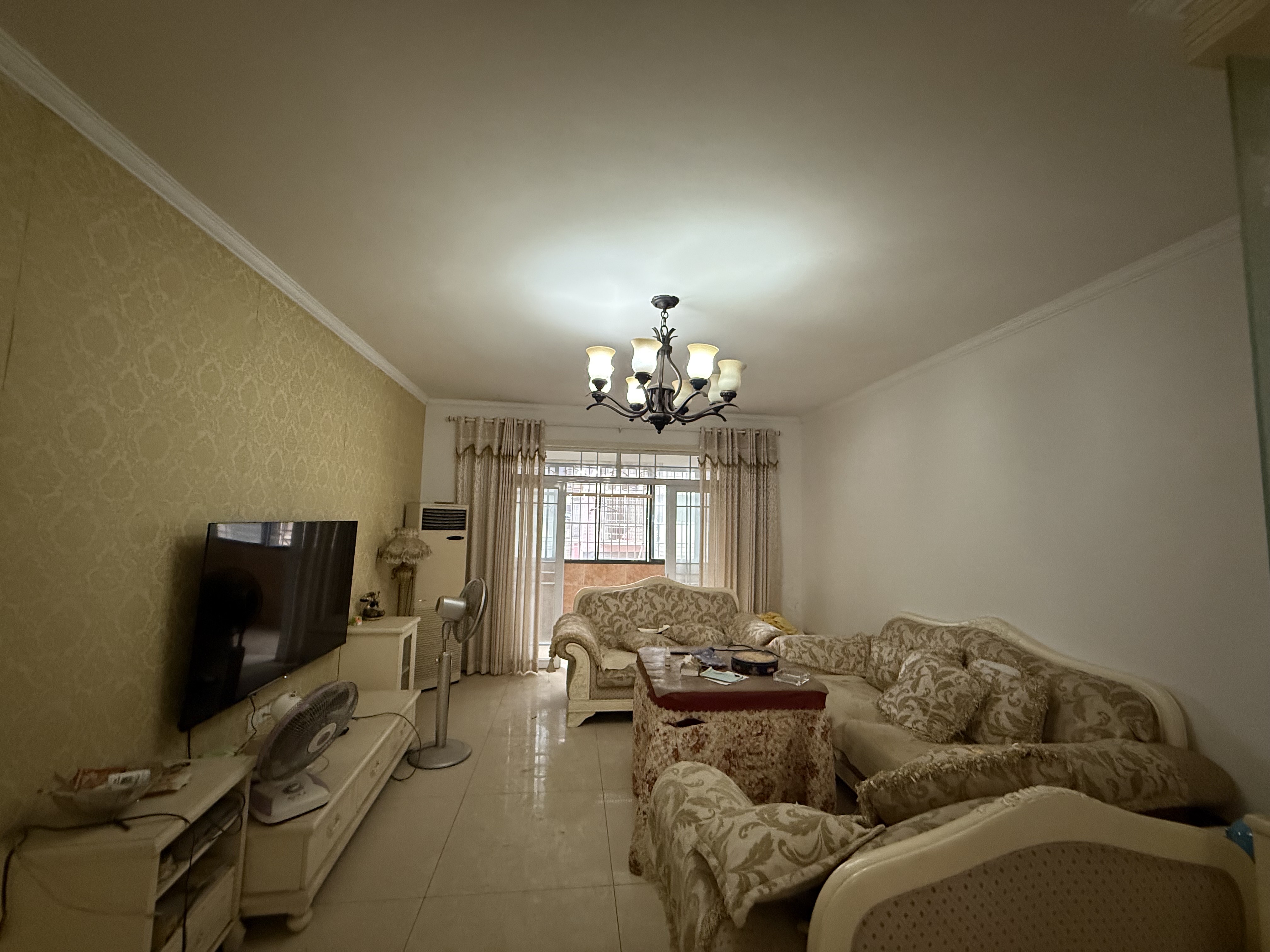 三星龙园 3室2厅2卫 52.8万 三星龙园 3室2厅2卫 52.8万客厅