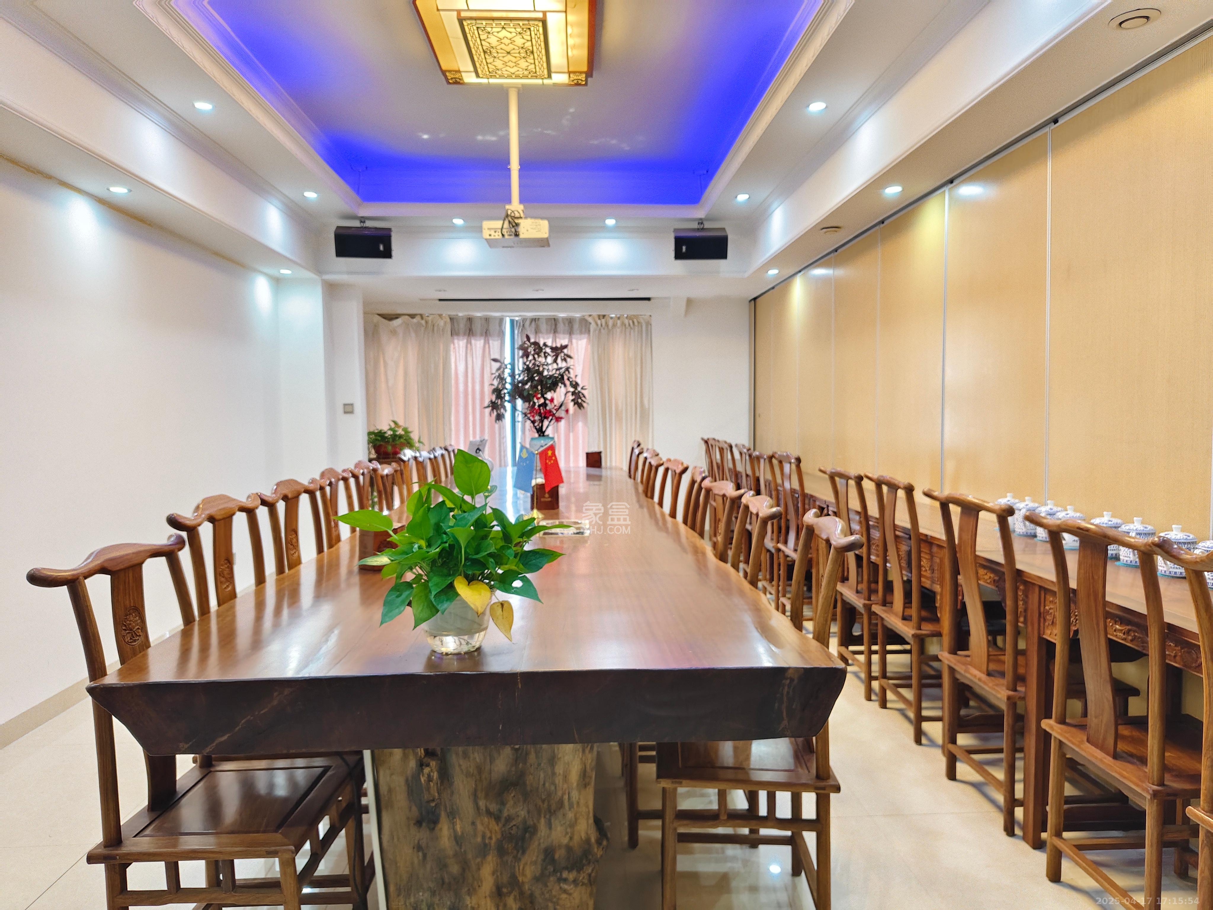 湘诚万兴 1室1厅1卫 3200.0元/月 湘诚万兴 1室1厅1卫 3200.0元/月室内图