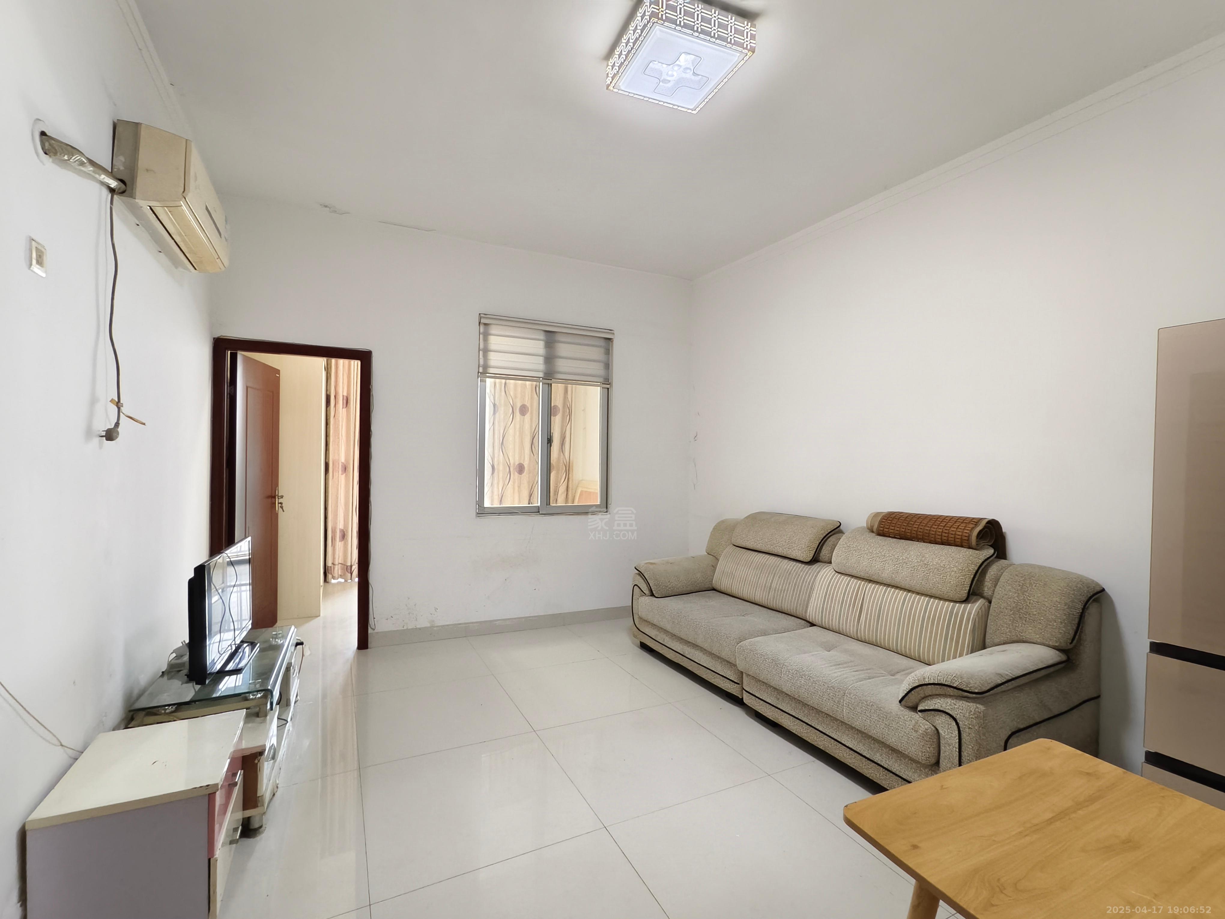 水岸春天 1室1厅1卫 1100.0元/月 水岸春天 1室1厅1卫 1100.0元/月室内图