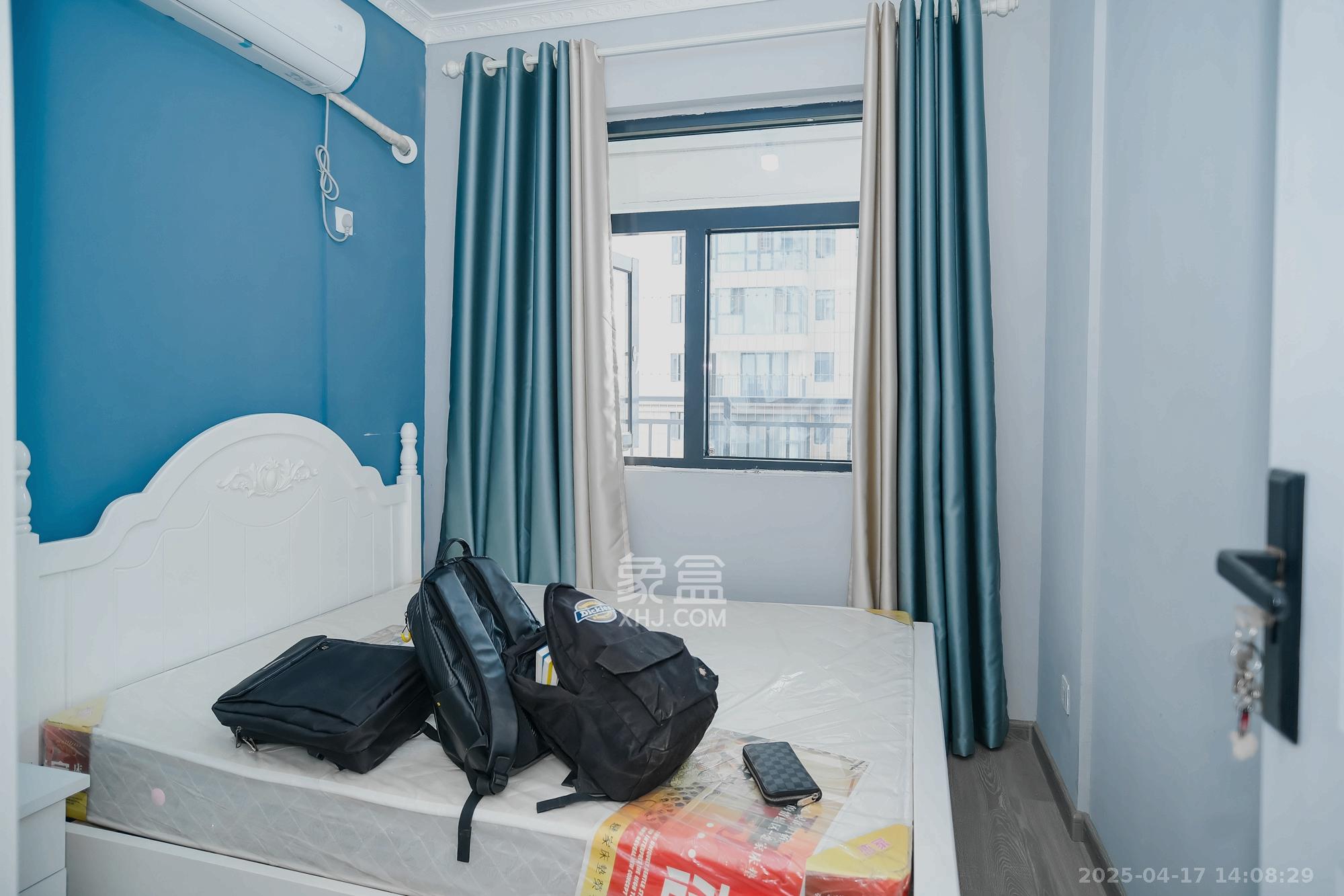 和悦城(蟠龙景苑) 3室2厅2卫 62.0万 和悦城(蟠龙景苑) 3室2厅2卫 62.0万卧室